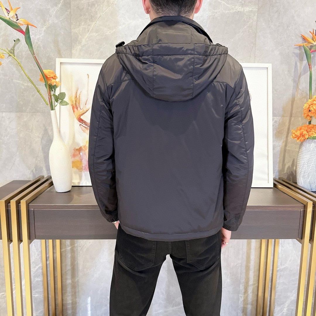 图片[7]-P820 Prada普拉达 2024ss秋冬新款爆款夹克外套时尚经典设计风格 款式新颖耐穿舒适不易变形版型修身时尚上身效果超赞码数M-XXXL 178 140斤穿L修身 最大穿190斤-高仿包包