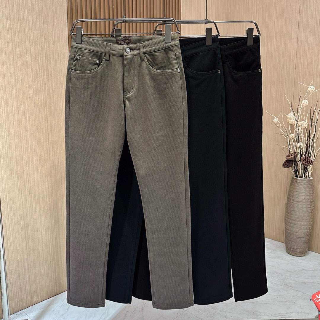 P480 Burberry 2024 fall and winter Asia counter collection of the latest models! High-end goods high-end custom-made Slim business casual pants suit pants original hardware daily business casual are fully applicable to the models on the body effect is super positive three-dimensional Slim hip leg line completely get to highlight the special cotton fabric containing Tencel! Belong to the type of color woven cotton! The texture is tight and delicate on the body is very comfortable and stylish and extremely wearable versatile very worth getting! Old customers must receive recommended! Size: 29-40