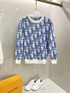 P500  高端定制>专柜官网同步发售！辅料全部原版定制出品贸易公司真品订单高级定制进口面料以天然植物纖維提炼出来比一般棉织物轻薄 手感柔软穿着舒适 完全不易有刺激皮肤 面料吸湿性、透气性良好 尺码: 48-56-高仿包包