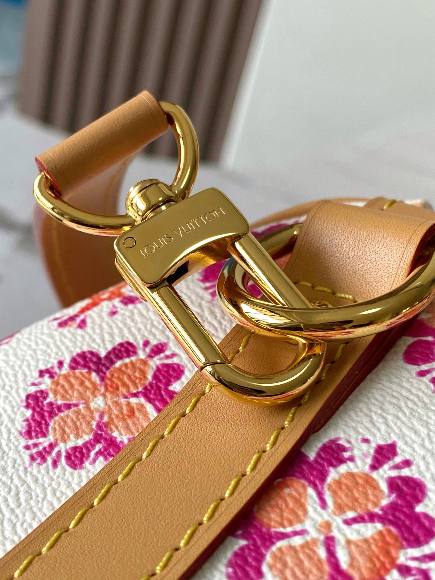 p2000 pink summer blue pillow bag speedy series seasonal new SPEEDY BANDOULIÈRE 25 handbags Model: 11264 pink dynamic chip Material: A grade all-steel hardware imported original fabrics Packaging: a full set of the original duty-free M Boberly package Size: 25 * 19 * 15CM - high imitation factory