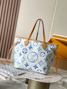 p2100 blue summer blue Seasonal new Neverfull Medium Handbag Model: 11263 Blue Dynamic Chip Material: A grade all-steel hardware imported original fabrics Packaging: a full set of the original duty-free M Boberly package Size: 31 * 28 * 14CM-High-fashion Factory
