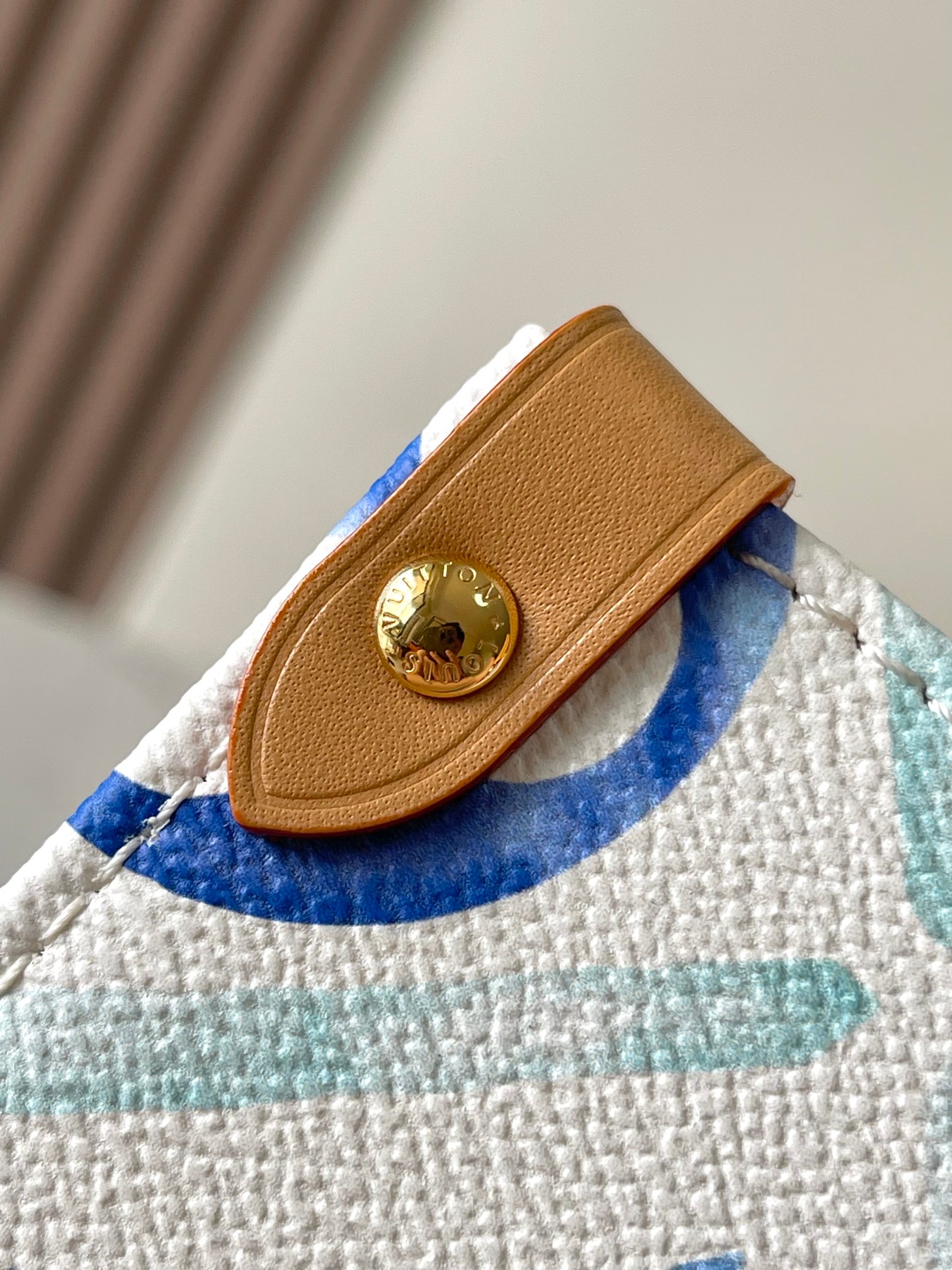 Picture [6]-p1960ONTHEGO Medium Handbags Model: M11262 Dynamic ChipMaterials: A-grade all-steel hardwareImported original fabricsPackaging: a full set of the original duty-free M Bobberley loadedSize: 35*27*14CM-High-fashion bags