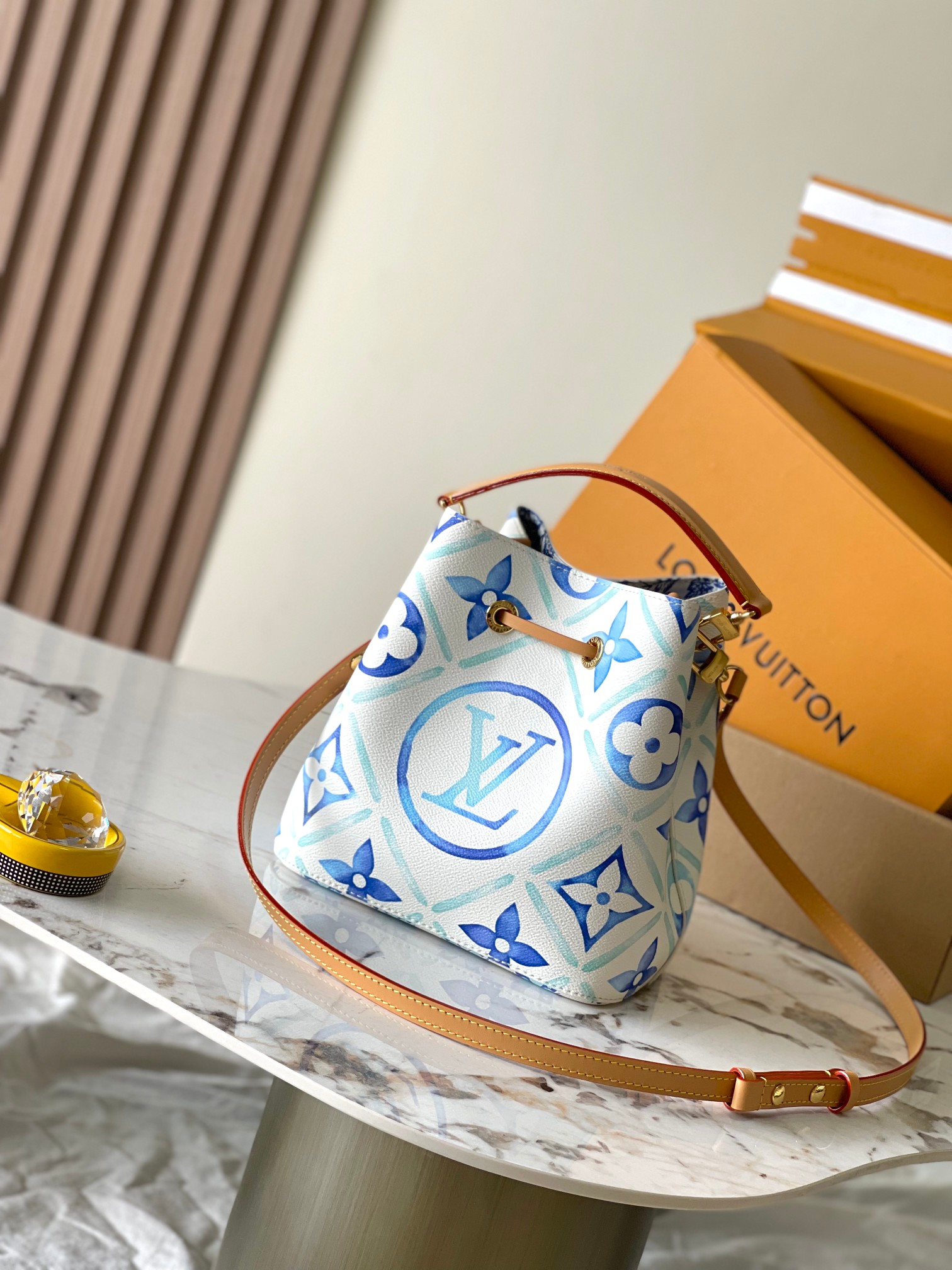 Picture [3]-p1860Néonoé BB Handbags Model: M25315 Blue Dynamic ChipMaterials: A-grade all-steel hardware imported original fabricsPackaging: a full set of original duty-free M Bobberly packageSize: 20 * 20 * 13CM-High-fashion bags