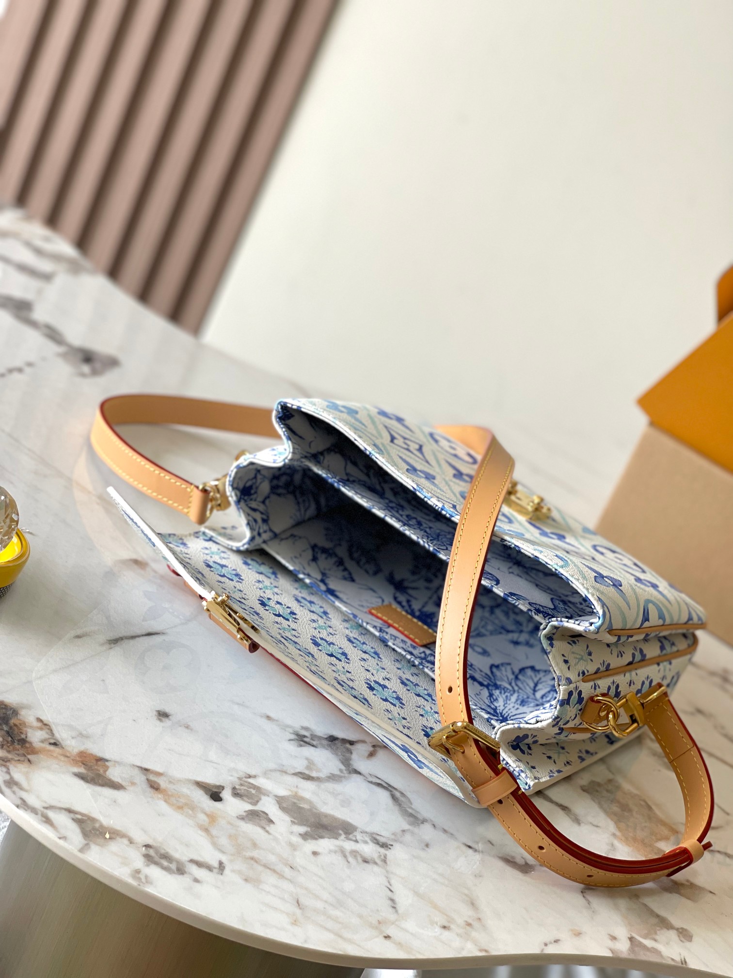 Picture [9]-p2020 Flower Cylinder Messenger Bag Series Pochette Métis Hr Handbags Model: M11461 Blue Material: A grade all-steel hardware imported original fabrics Packaging: a full set of the original duty-free M Berberi installed Dimensions: 25 * 19 * 7CM-high-fashion bags