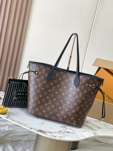 p2260 Neverfull Inside Out Medium Handbags This season's interpretation of the classic design of the double-sided version Model: M11946 black Material: A grade all-steel hardware imported original cowhide Packaging: a full set of original duty-free M Boberi installed Size: 31 * 28 * 14CM-High-fashion Factory