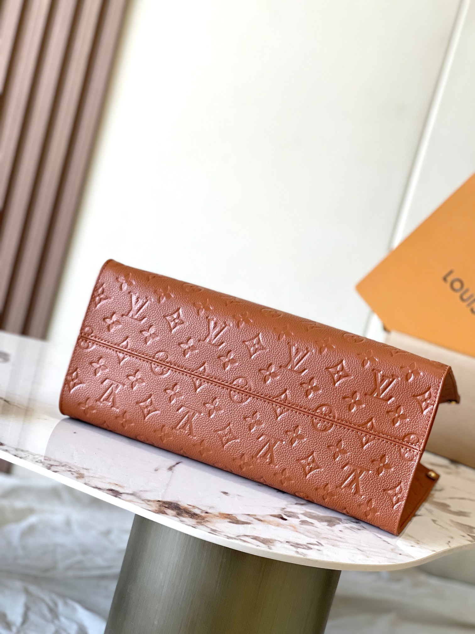 Picture [4]-p2700ONTHEGO Medium Handbags Model: M12775 Caramel Dynamic ChipMaterials: A-grade all-steel hardware imported original fabricsPackaging: a full set of the original duty-free M Boberi PackagingSize: 35 * 27 * 14CM-High Faux Bags