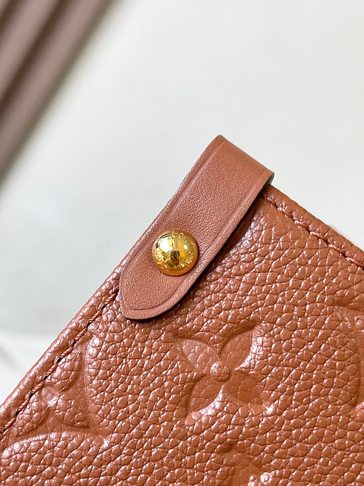 Picture [6]-p2700ONTHEGO Medium Handbags Model: M12775 Caramel Dynamic ChipMaterials: A-grade all-steel hardwareImported original fabricsPackaging: a full set of original duty-free M Boberly packageSize: 35*27*14CM-High-fashion bags