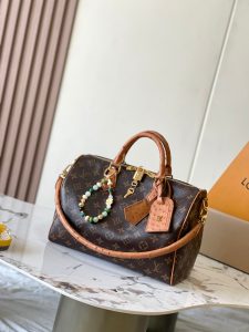 p2200 Speedy Soft 30 Dark handbags with attention to style to achieve the journey companion Model: M11945 old flowers Material: A grade steel hardware imported original fabrics Packaging: a full set of the original duty-free M Berberi suit Size: 30 * 21 * 17CM - high imitation factory