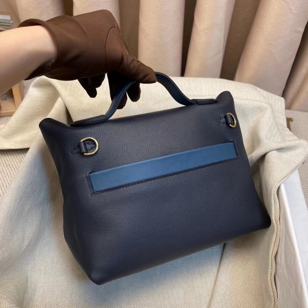 Strongly planted｜Mini 2424 Evercolor 2Z Midnight Blue Split Navy Blue Gold Buckle Light retro breath not only looks beautiful but also a variety of back easy to hold (handheld, shoulder, cross-body, shoulders) double straps back method is super practical, the content of the content is very full of exquisite and elegant and casual each back method can present a different style [victory]!