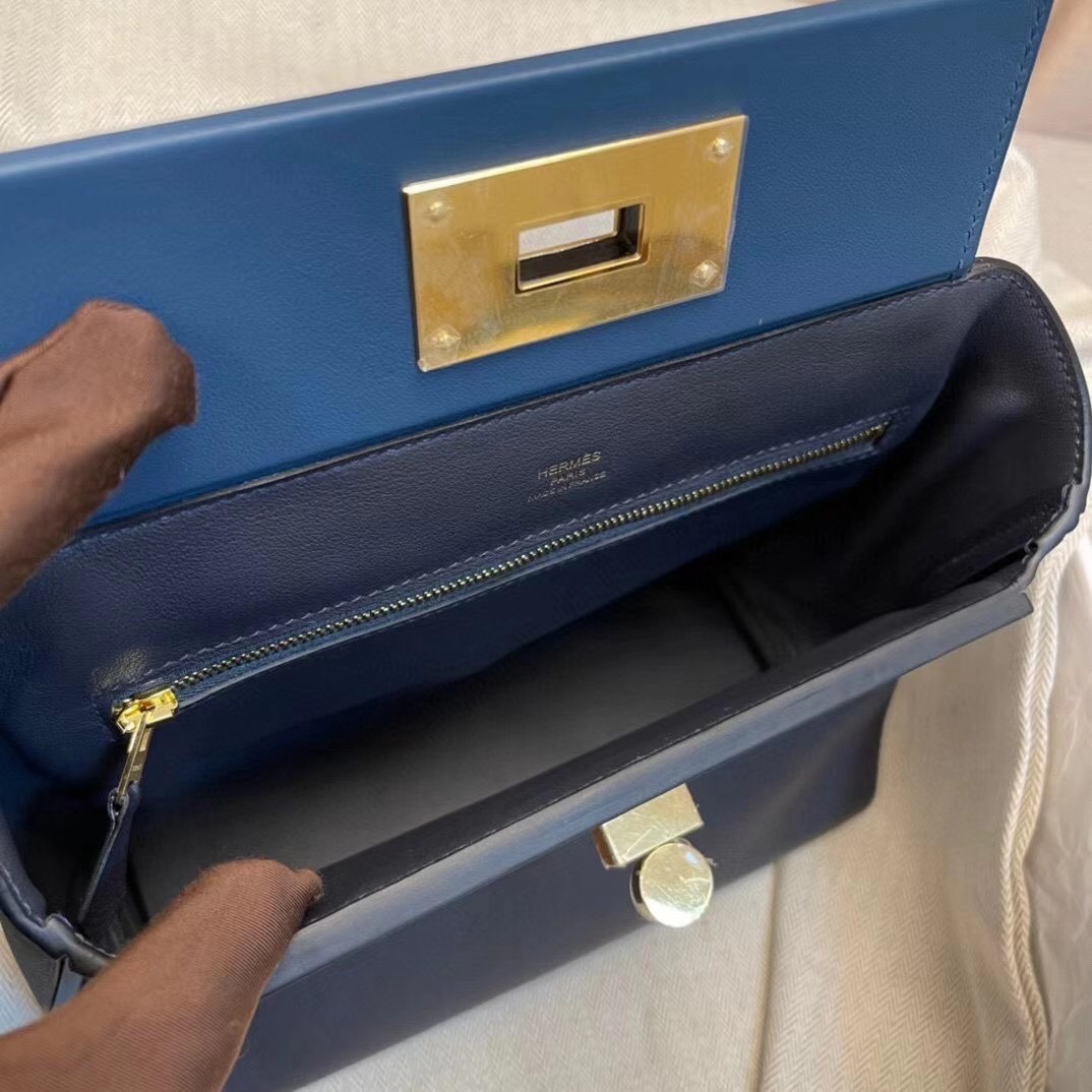 Strongly planted｜Mini 2424 Evercolor 2Z Midnight Blue Split Navy Blue Gold Buckle Light retro breath not only looks beautiful but also a variety of back easy to hold (handheld, shoulder, cross-body, shoulders) double straps back method is super practical, the content of the content is very full of exquisite and elegant and casual each back method can present a different style [victory]!