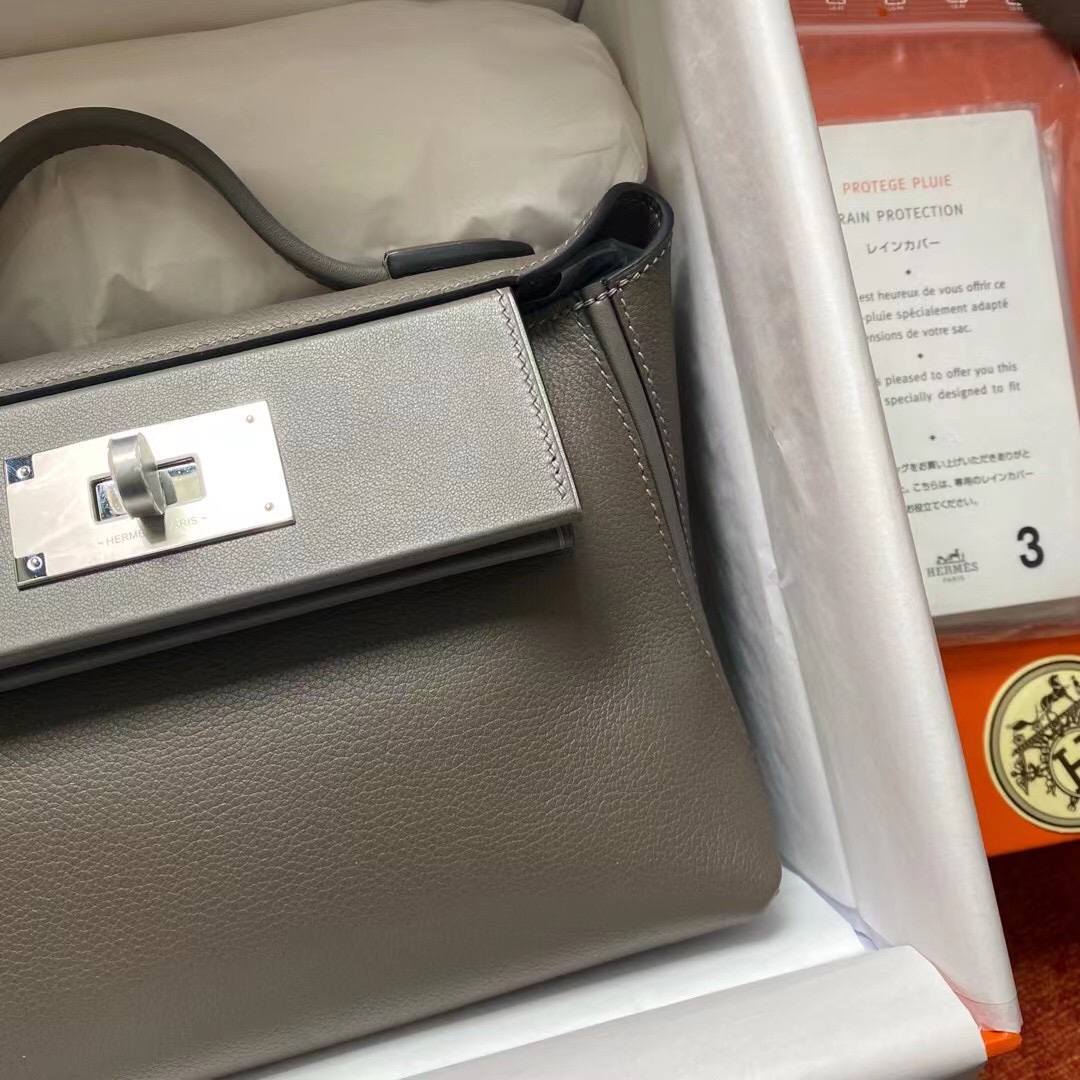 Strongly recommended｜Mini 2424 Evercolor 8F tinware gray silver buckle light retro breath not only looks beautiful but also a variety of back easy to hold (handheld, shoulder, cross-body, shoulders) double shoulder strap back method is super practical, the content of the content is sufficiently delicate, elegant and casual each back method can present a different style [victory]!