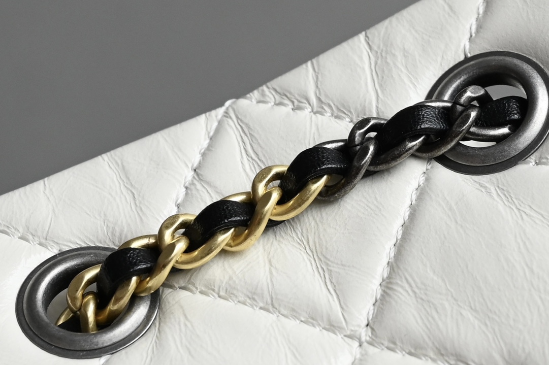 CHANEL ℂℋᎯℕℰℒ 𝑔𝑎𝑏𝑟𝑖 𝑒𝑙𝑙𝑒Classic Wandering Shoulder Bag ✧ Black Counter Price 𝟝𝟞𝟠𝟘𝟘 𝕣𝕞𝕓 𝕫𝕡 Purchased Developed✁ Leather: 𝕫𝕡 Italian 𝕣𝕞𝕓 Channel Leather Hardware: all-steel aged vintage hardware Size. : 𝟐𝟑*𝟐𝟐.𝟓*𝟏𝟎.𝟓𝑐 𝑚-high-fashion factory