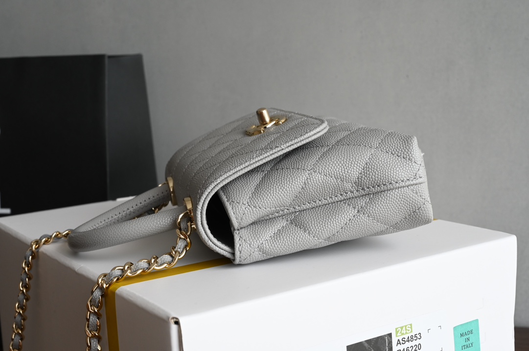 Pictures[1]-CHANEL New 𝟐𝟒𝐊 𝗖𝗼𝗰𝗼𝗛 𝗮𝗻𝗱𝗹𝗲 Ultra 𝐦𝐢𝐧𝐢 Portable  𝗋𝗆𝖻 Purchase ~ always considered the best value for money model multiple compartments pockets design is very user-friendly 〰️ milky teal metaphor for the most classic 𝖼𝗈𝖼 𝗈𝗁𝗁𝖺𝗇𝖽𝗅𝖾 ♥ handle design light gold hardware value sense of bursting ah ❕ leather. "three sheep" small ball cowhide hardware: thick plated 𝟣𝟦𝖪 light gold buckle size: 11.5*14.5*5.5 𝖼𝗆-high imitation factory