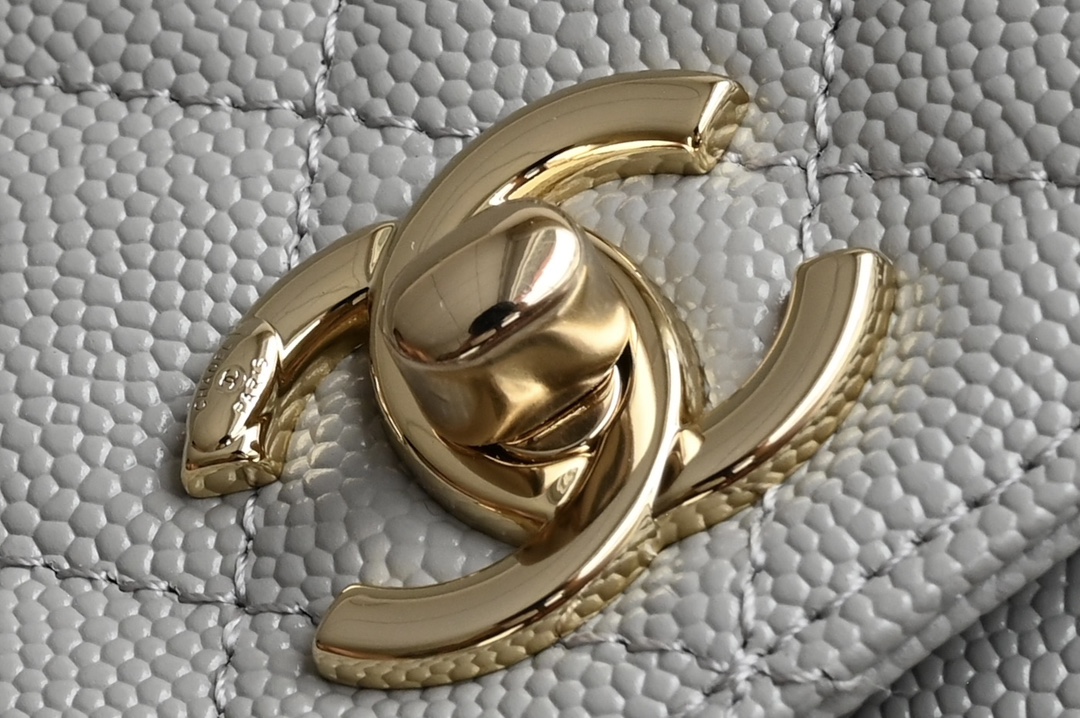 Pictures[1]-CHANEL New 𝟐𝟒𝐊 𝗖𝗼𝗰𝗼𝗛 𝗮𝗻𝗱𝗹𝗲 Ultra 𝐦𝐢𝐧𝐢 Portable  𝗋𝗆𝖻 Purchase ~ always considered the best value for money model multiple compartments pockets design is very user-friendly 〰️ milky teal metaphor for the most classic 𝖼𝗈𝖼 𝗈𝗁𝗁𝖺𝗇𝖽𝗅𝖾 ♥ handle design light gold hardware value sense of bursting ah ❕ leather. "three sheep" small ball cowhide hardware: thick plated 𝟣𝟦𝖪 light gold buckle size: 11.5*14.5*5.5 𝖼𝗆-high imitation factory