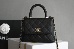  CHANEL New 𝟐𝟒𝐊 𝗖𝗼𝗰𝗼𝗛𝗮 𝗻𝗱𝗹𝗲 Super 𝐦𝐢𝐧𝐢 Portable𝖼 𝗈𝖼𝗈 Black counter stock 𝟛𝟟𝟠𝟘𝟘𝟘𝗋 𝗆𝖻 Purchased ~ always considered the best value for money model multiple compartments pockets design is very user-friendly 〰️ milky teal color metaphor for the most classic 𝖼𝗈𝖼𝗈 𝗁𝖺𝖺𝗇𝖽𝗅𝖾 ♥ handle design light gold hardware face value sense of the explosion ah ❕ Leather.  
