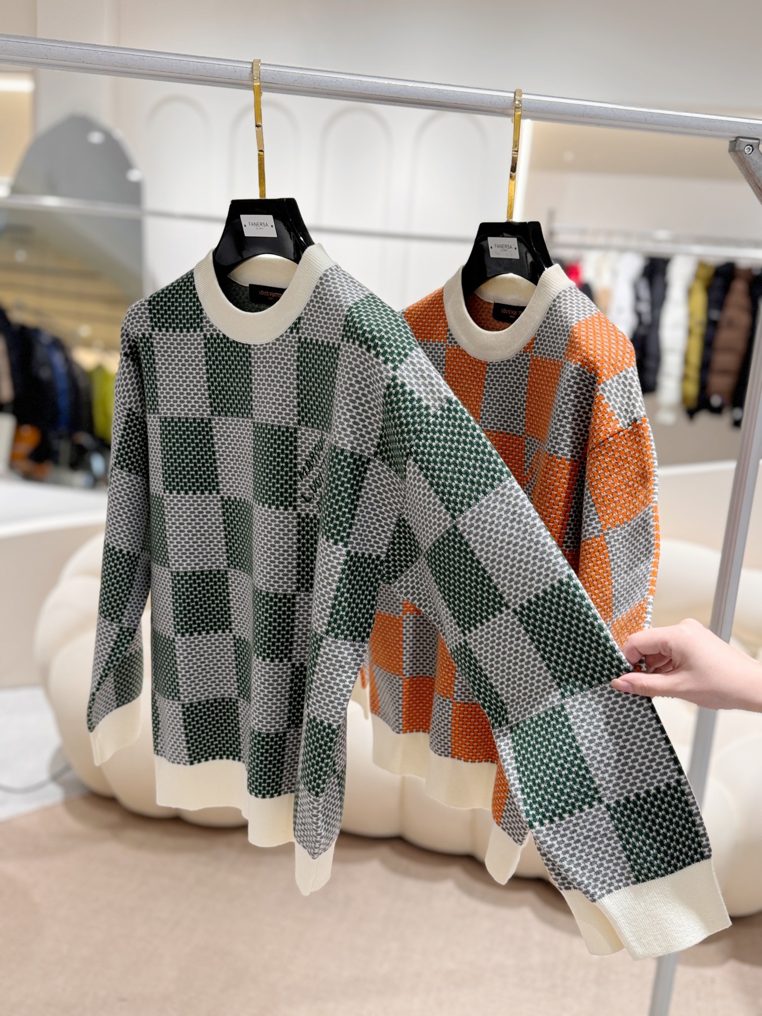 图片[4]-p620 1V*²⁰²⁴
毛衣 2024秋冬最新系列原⌚️对⌚️
SIZE：M-3XL-高仿包包