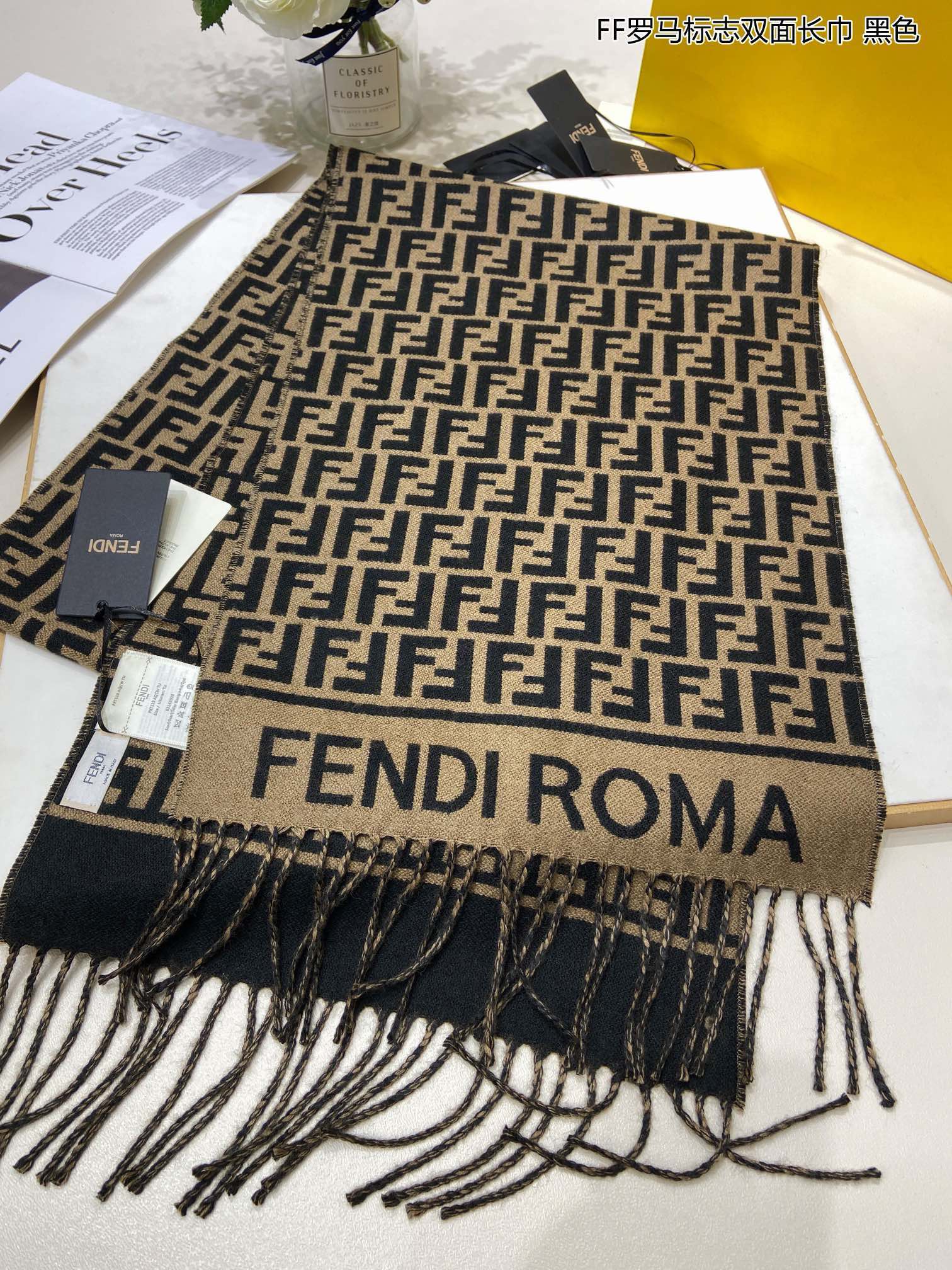 Picture [7]-burst 💫✨P230 👑 FEN/DIFF Roman logo double-sided long scarf official website synchronization update blended jacquard woven feel soft and comfortable luxury texture by two-color interwoven jacquard process to create the corresponding color striped edging simple, generous and stylish in kind is very high-grade can be encountered and can not be asked for good quality goods do not wait for people like it can not be missed Oh! Size: 30X200cm-High Faux Bags