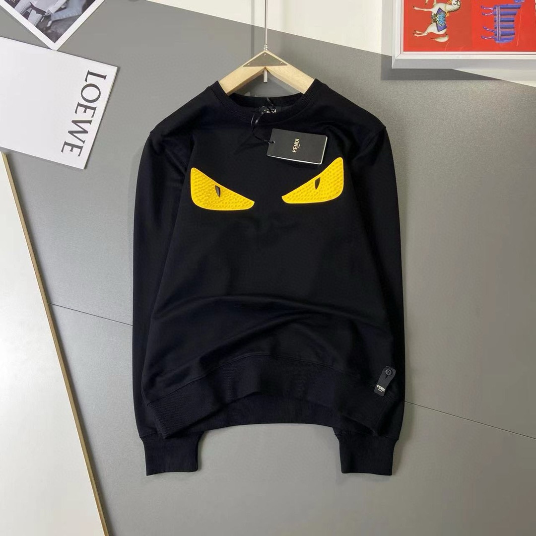 图片[3]-P440 FENDI芬迪  2024秋冬新款圆领卫衣T恤 胸前品牌logo重工设计 单穿打底都非常特色 采用高克重360克进口环保棉、布面细腻、柔软、经典之作、古典、简单、大方、手感超柔软细腻 穿着亲肤舒适 高端精品 代工厂精细做工 上身非常赞 男士必备单品 三标齐全
尺码：M~5XL  178 140斤穿L 最大穿230斤-高仿包包