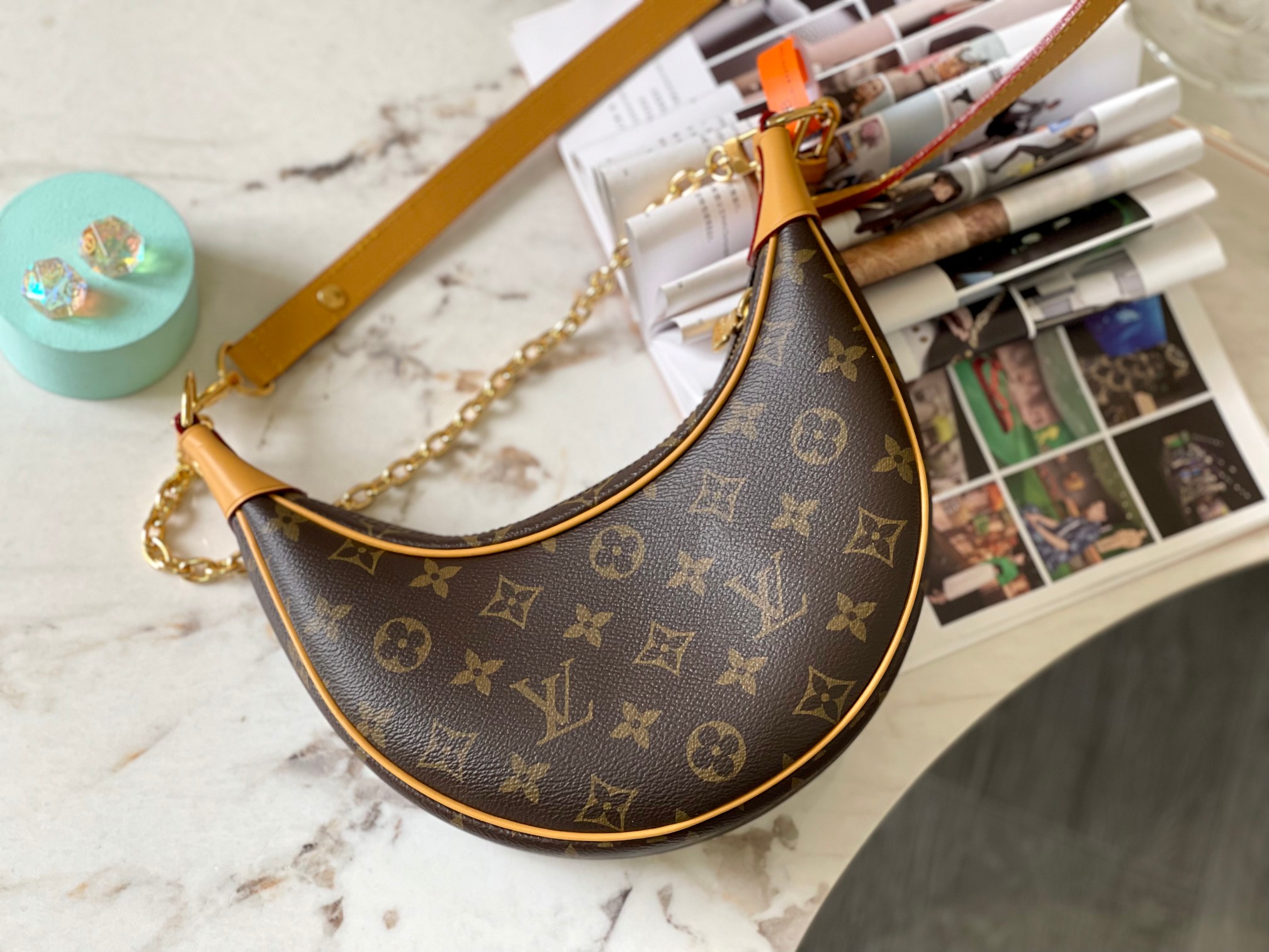 Picture [3]-P1540LOOP Moon Bag Model: M81098 Material: A grade all-steel hardware imported original fabrics Packaging: a full set of original duty-free M Bobberly package Size: 23 * 13 * 6cm-High Faux Bags
