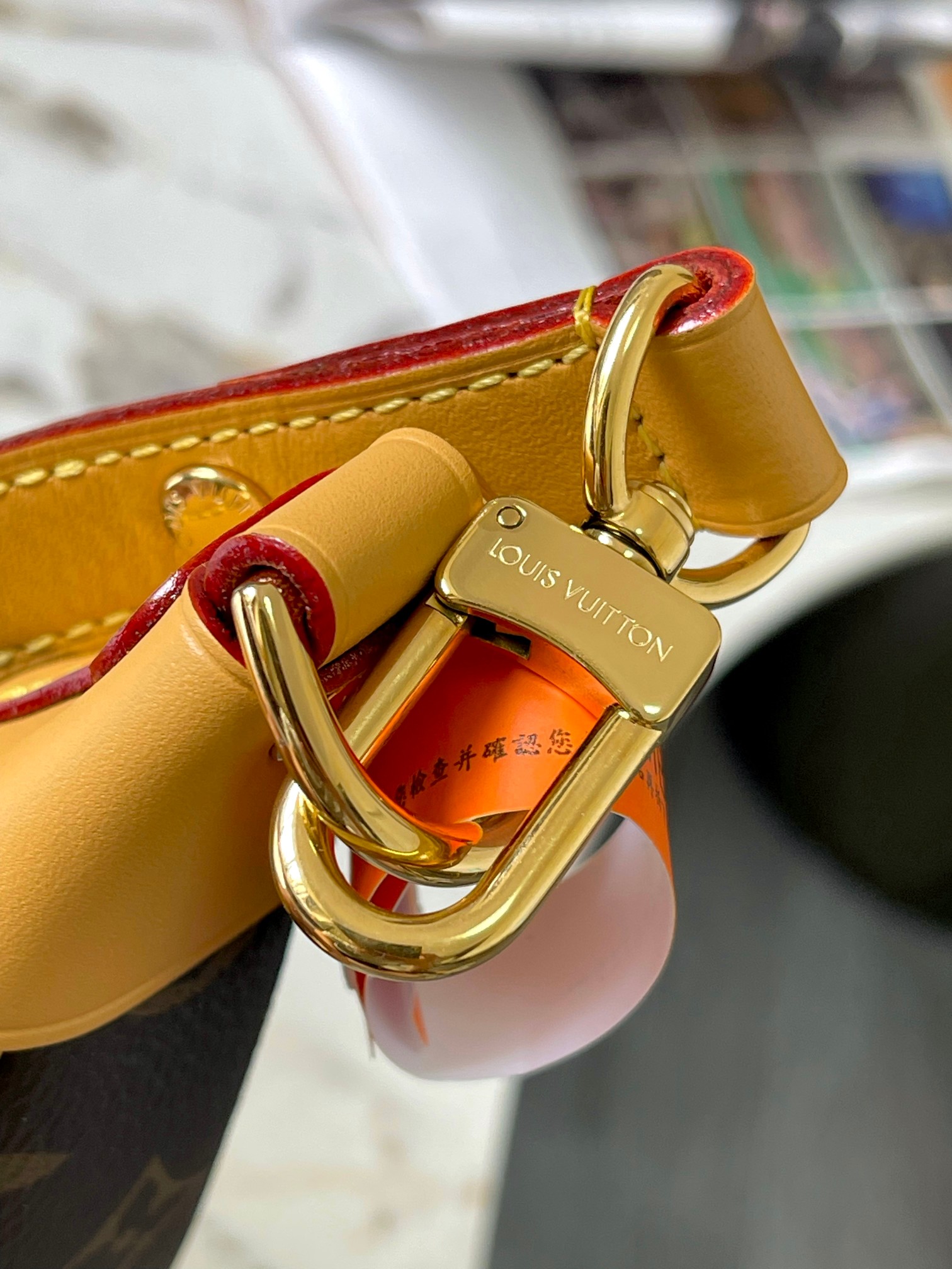 Picture [7]-P1540LOOP Moon Bag Model: M81098 Material: A grade all-steel hardware imported original fabrics Packaging: a full set of original duty-free M Bobberly package Size: 23 * 13 * 6cm-High Faux Bags