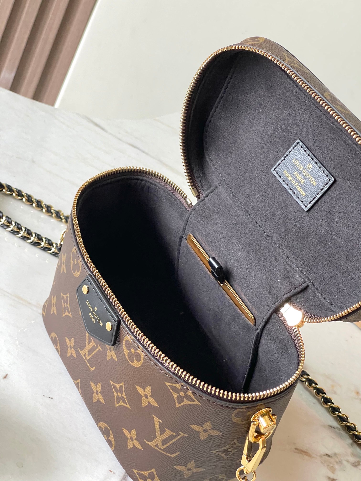 图片[8]-p1600

VANITY CHAIN POUCH 手袋
型号：M47128
材料：A级全钢五金进口原厂面料
包装：全套原厂免税M博柏利装
尺寸：19×11.5×6.5cm-高仿包包