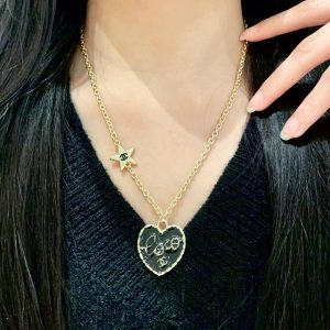 P110 Chanel Chanel 中古 necklace 👀 Chanel home styles really do not need to introduce more 😘🎶 each one is super good-looking delicate and generous very show temperament-High-fashion bags