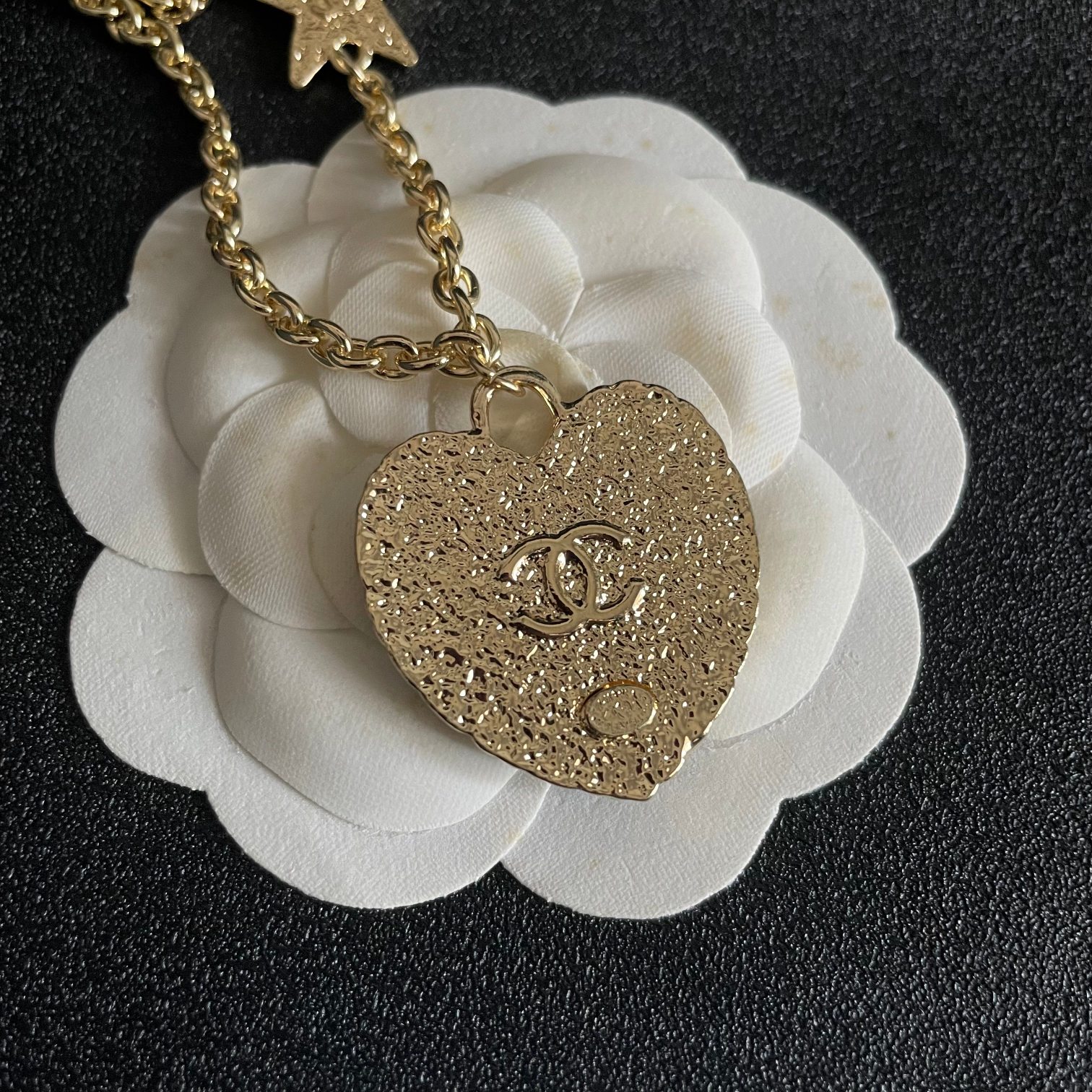 Picture [8]-P110 Chanel Chanel Medieval Necklace 👀 Chanel home styles truly no need to introduce more 😘🎶 each section is super good-looking delicate and generous very much temperament-High Faux Bags