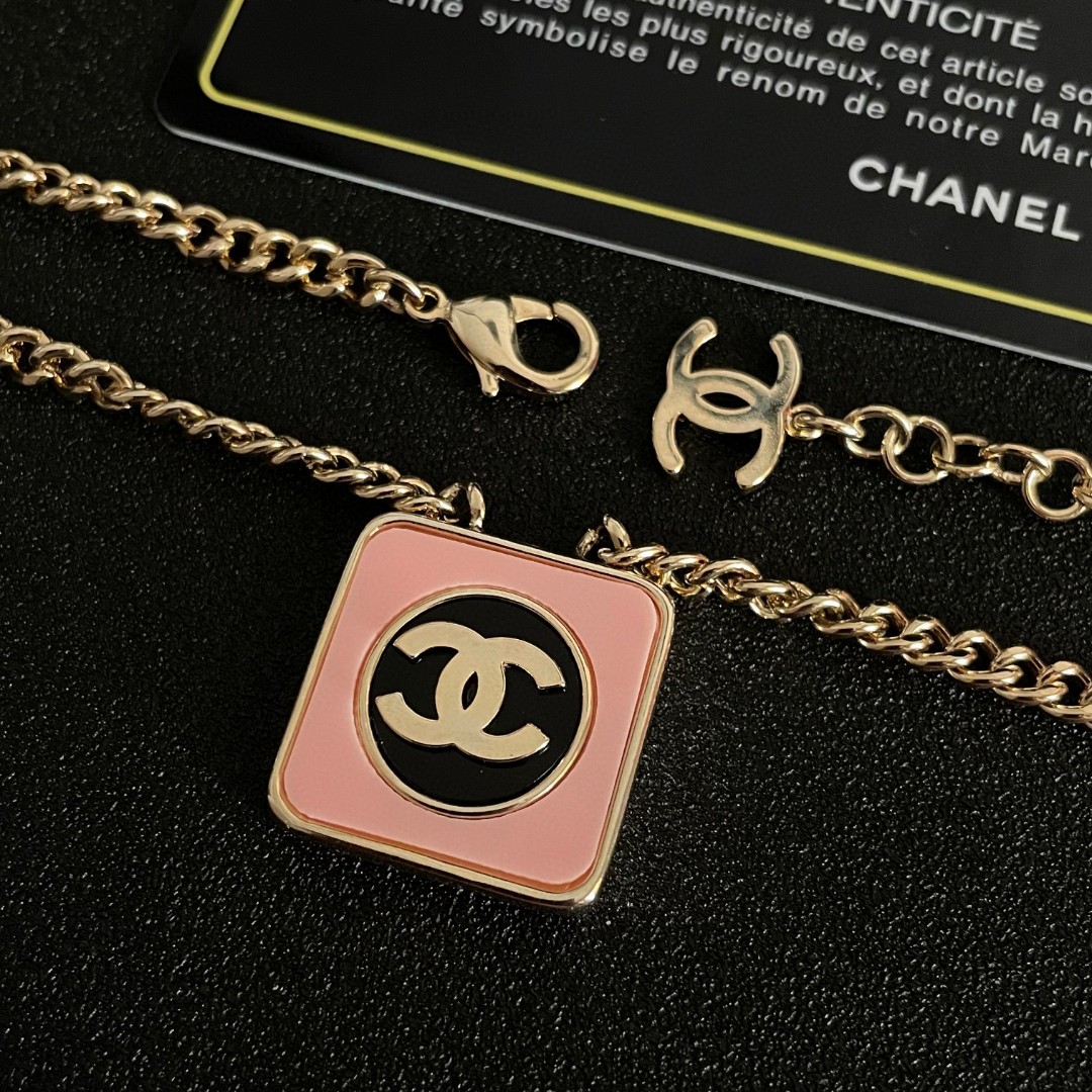 Picture [7]-P130 Chanel Medieval Letters Necklace 👀 Chanel home styles really do not need to introduce more 😘🎶 each section is super good-looking delicate and generous very show temperament. -high quality replica handbags