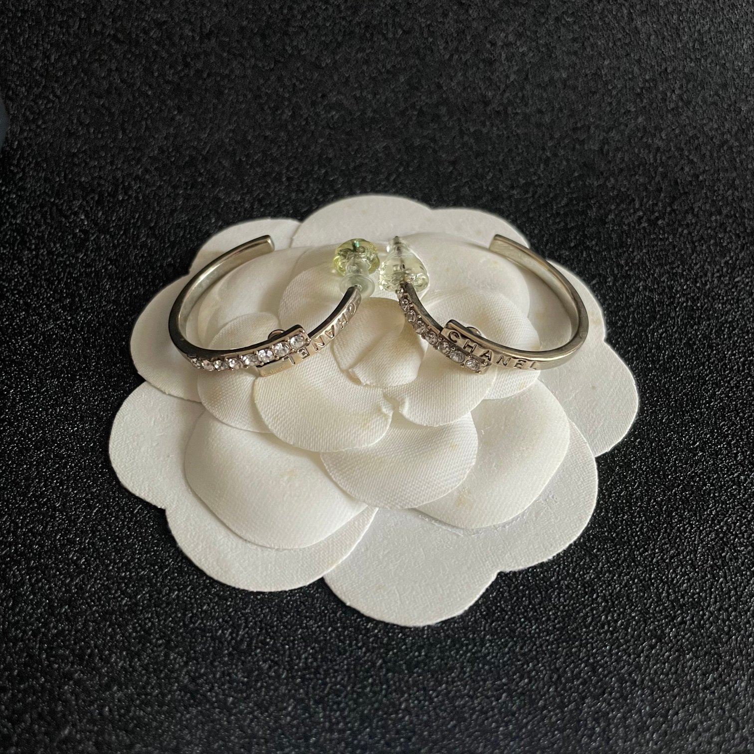Picture [6]-P120 Chanel Chanel Medieval earrings 👀 Chanel home styles truly no need to introduce more 😘🎶 each paragraph is super good-looking delicate and generous very show temperament. -high quality replica handbags