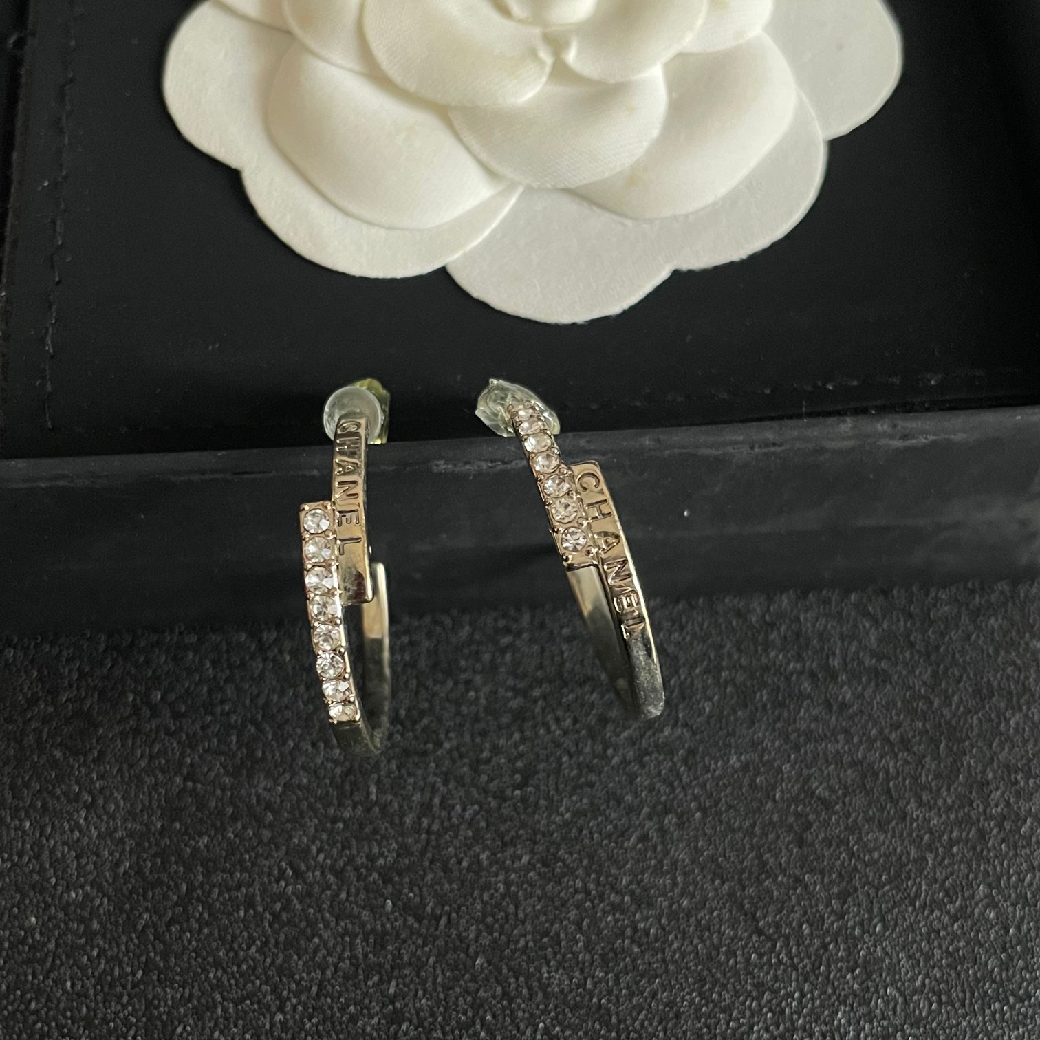 Picture [9]-P120 Chanel Chanel Medieval earrings 👀 Chanel home styles truly no need to introduce more 😘🎶 each section is super good-looking delicate and generous very show temperament. -High replica handbags china