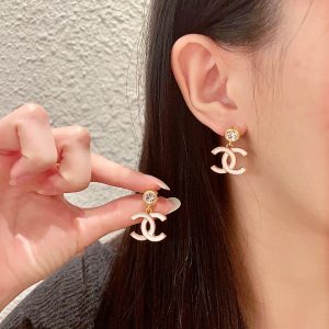 P110 Chanel Chanel 中古 earrings 👀 Chanel home styles really do not need to introduce more 😘 🎶 each one is super good-looking delicate and generous very show temperament. -High replica handbags china