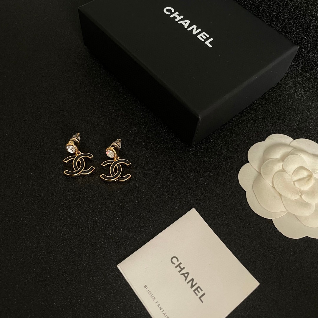 Picture [5]-P110 Chanel Chanel Medieval earrings 👀 Chanel home styles truly no need to introduce more 😘🎶 each paragraph is super good-looking delicate and generous very show temperament. -high quality replica handbags