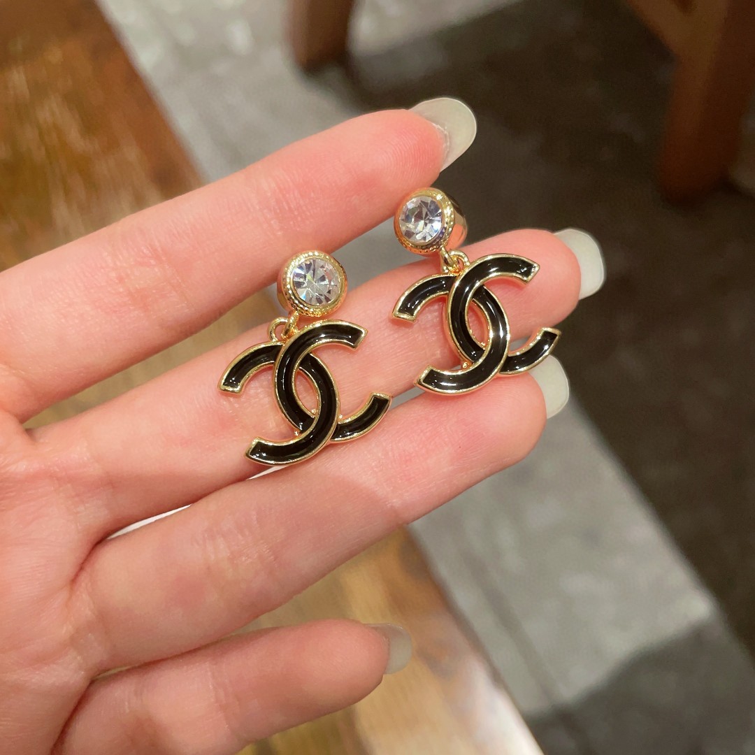 Picture [4]-P110 Chanel Chanel Medieval earrings 👀 Chanel home styles truly no need to introduce more 😘🎶 each paragraph is super good-looking delicate and generous very show temperament. -high quality replica handbags