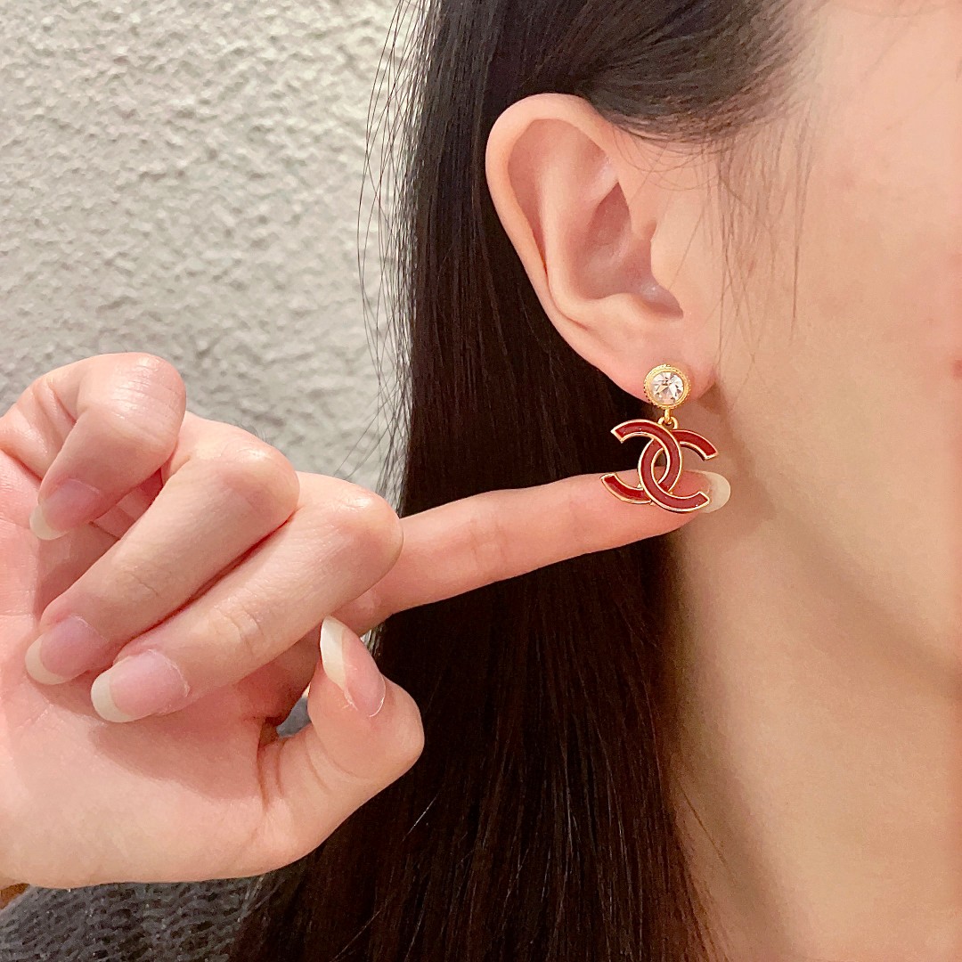 Picture [2]-P110 Chanel Chanel 中古 earrings 👀 Chanel home styles really do not need to introduce more 😘🎶 each paragraph is super good-looking delicate and generous very show temperament. -high quality replica handbags