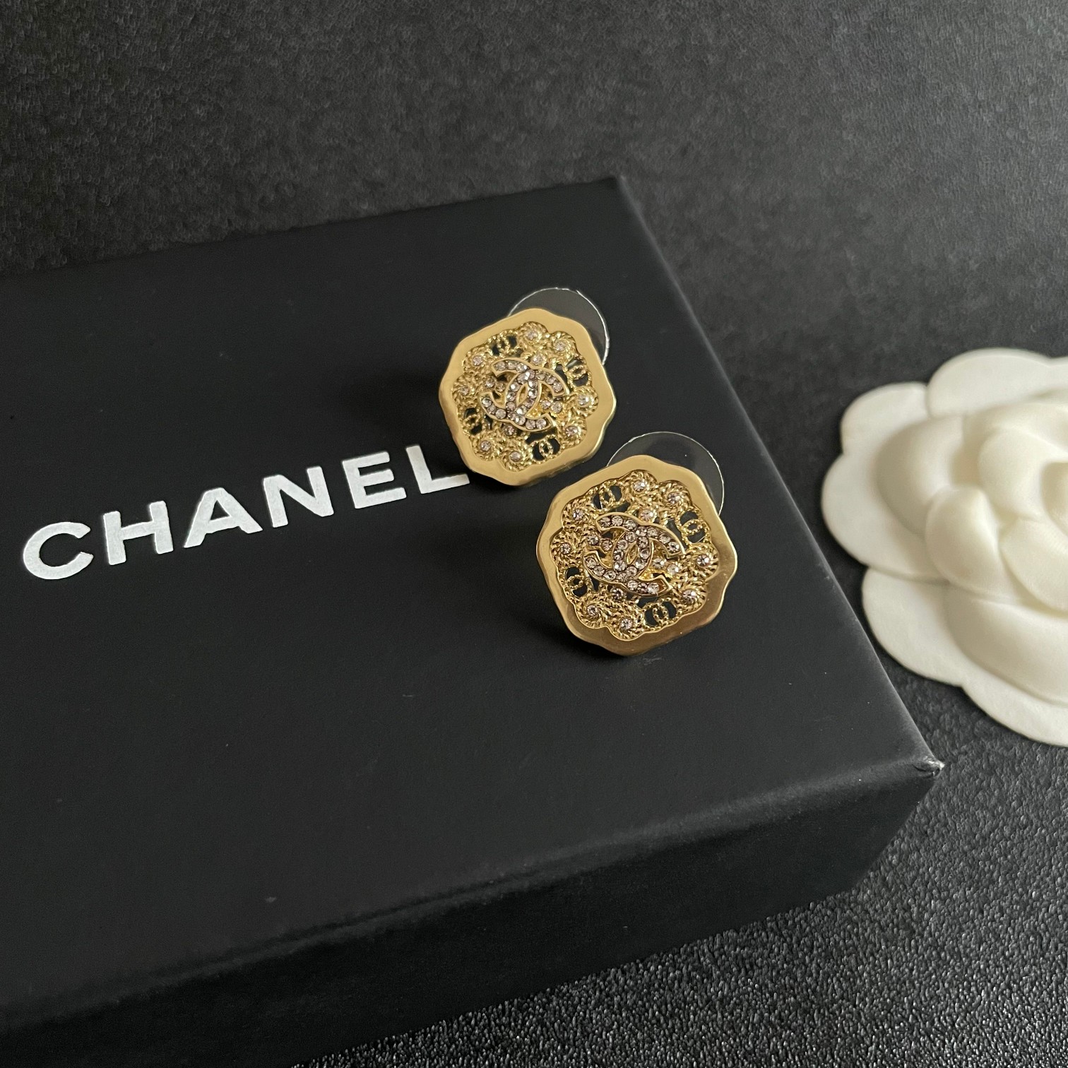 Picture [9]-P100 Chanel Chanel Medieval earrings 👀 Chanel home styles truly no need to introduce more 😘🎶 each section is super good-looking delicate and generous very show temperament. -high quality replica handbags