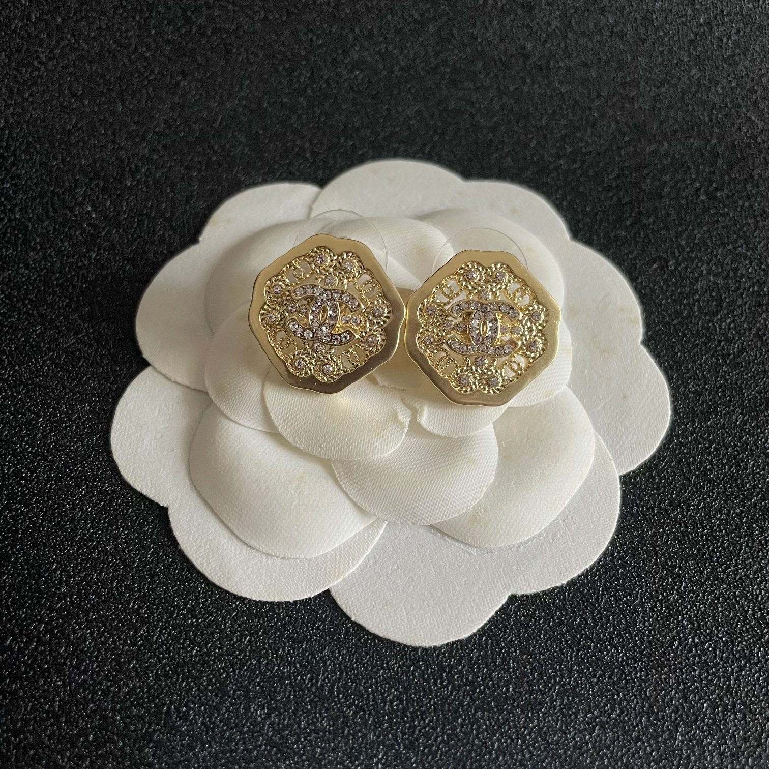 Picture [8]-P100 Chanel Chanel Medieval earrings 👀 Chanel home styles truly no need to introduce more 😘🎶 each section is super good-looking delicate and generous very show temperament. -high quality replica handbags