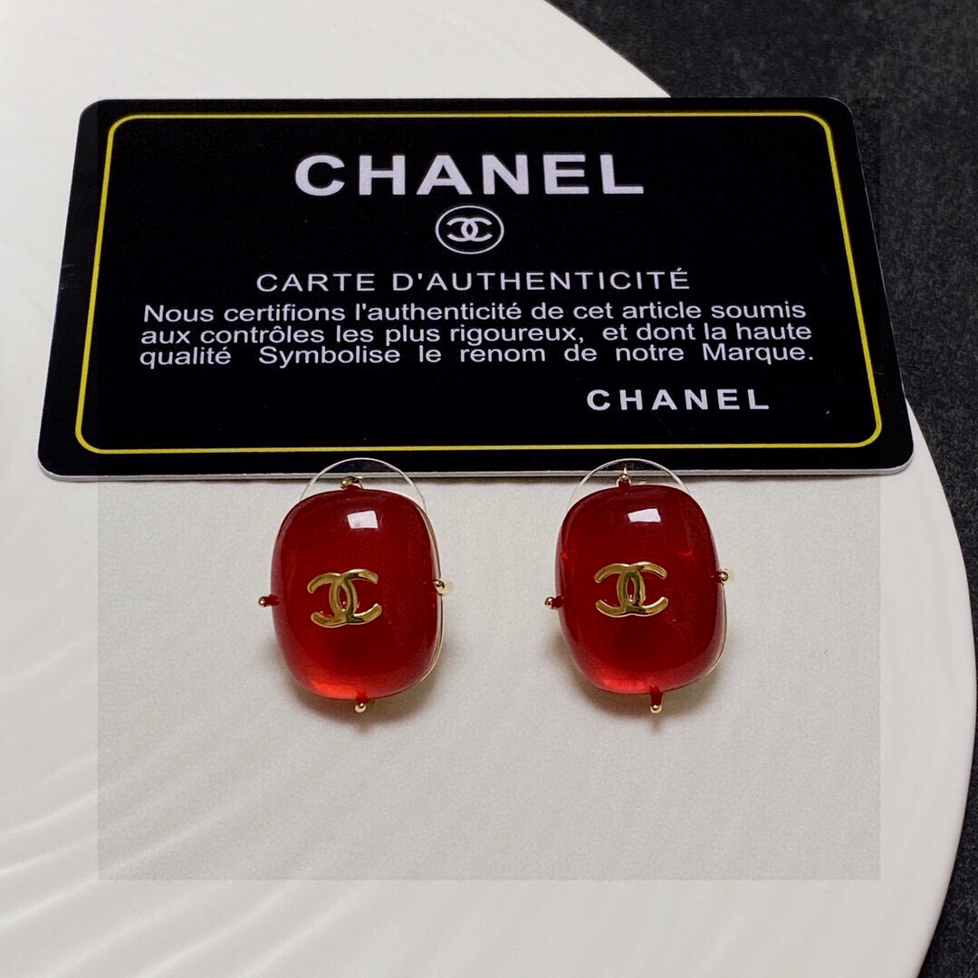 图片[3]-P90 Chanel 🇫🇷香奈儿双C耳钉 这款随意搭配都是非常好看百搭时尚单品 🎁日常款 很修饰脸型 很上档次的 很优雅气质 香香的耳钉实在是太精致了、淑女大气 真的🥰🥰🥰9.25银针💙.-高仿包包