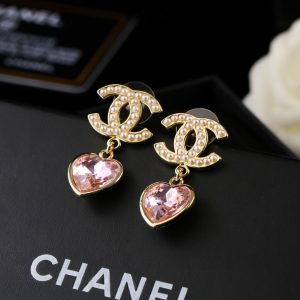 P74 Chanel Chanel New Heart 💗 Earrings So nice! Earrings are a must-have decorative accessory. Elegant and elegant, made of the same brass as the original.