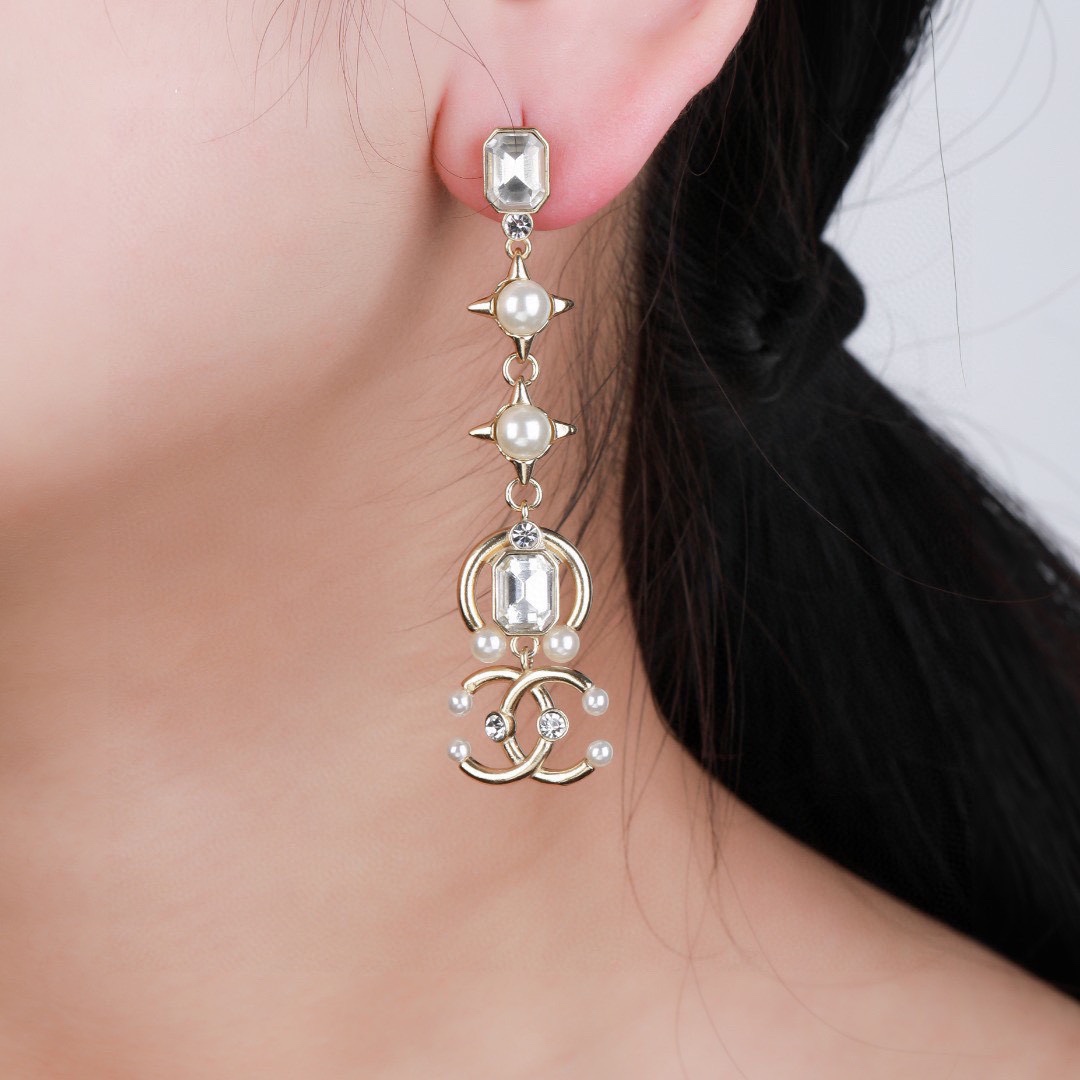 Picture [2]-p100 Chanel earrings ✨ Every detail of the workmanship is very fine The design is very beautiful This section is really super beautiful super fairy Exquisite Miss must-have- high imitation bags