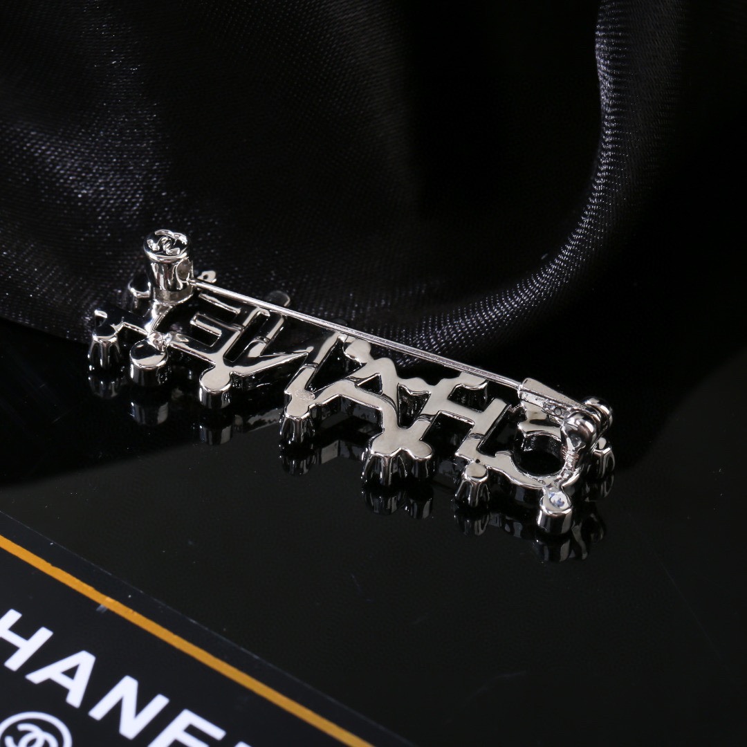 Picture [7]-P90 Chanel Chanel fall and winter collection diamond double C brooch Don't have the heart of the design of a super perfect fashionable elements to add-High Faux Bags