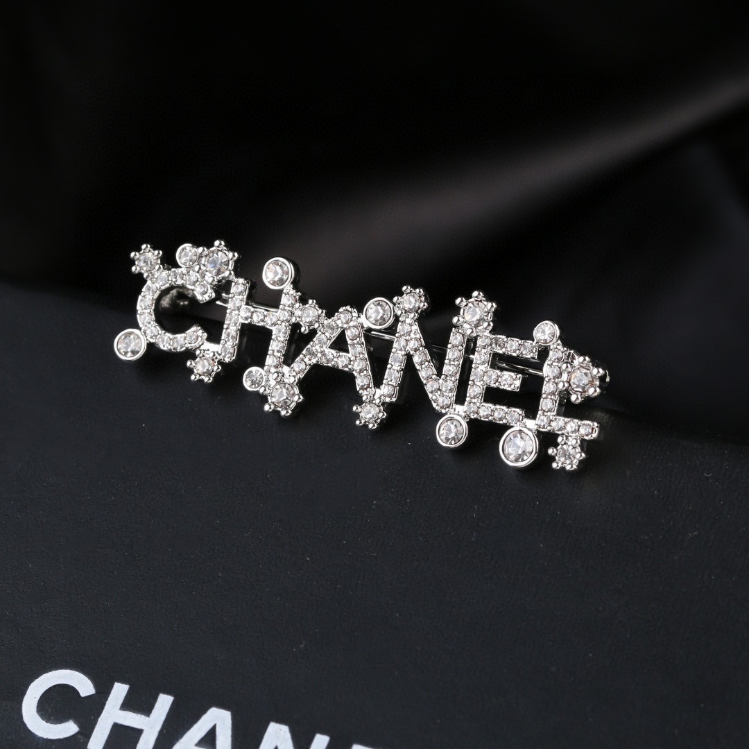 Picture [3]-P90 Chanel Chanel fall and winter collection diamond double C brooch Don't have the heart of the design of a super perfect fashion elements to add-High Faux Bags