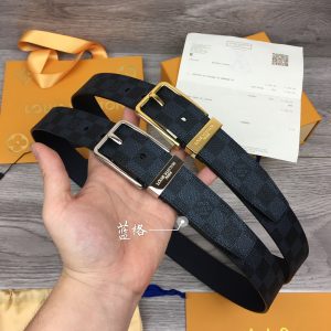 LV belt series 😍 width 3.5cm Italian material pin buckle buckle design with exquisite engraved logo ring all-round fine grinding precision thick gold plating effect is very good