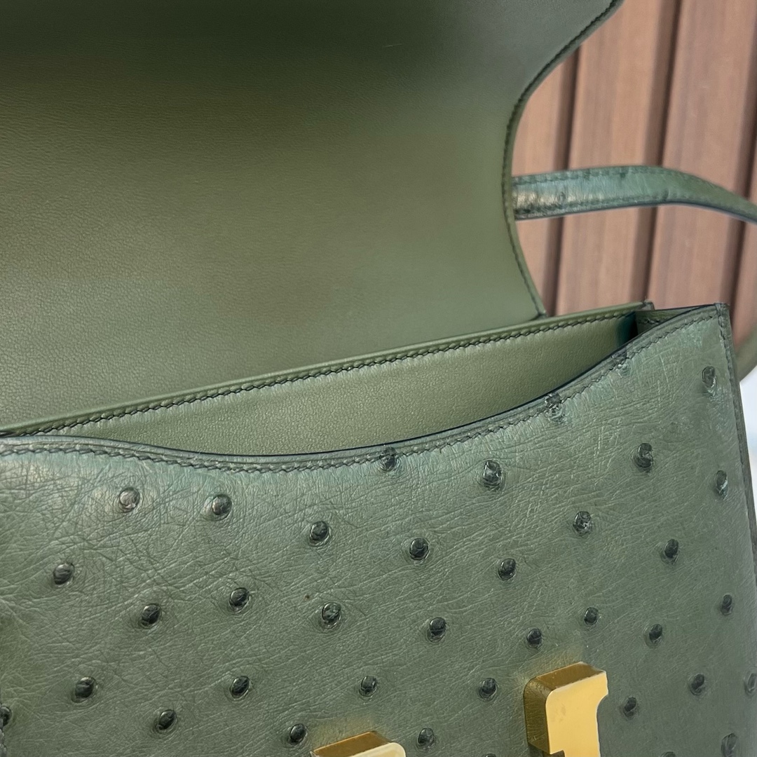 图片[8]-Constance 19cm Ostrich 原厂kk进口鸵鸟皮 V6丛林绿 金扣 一级工艺 全手工缝 Ghw 定制✈️-高仿包包