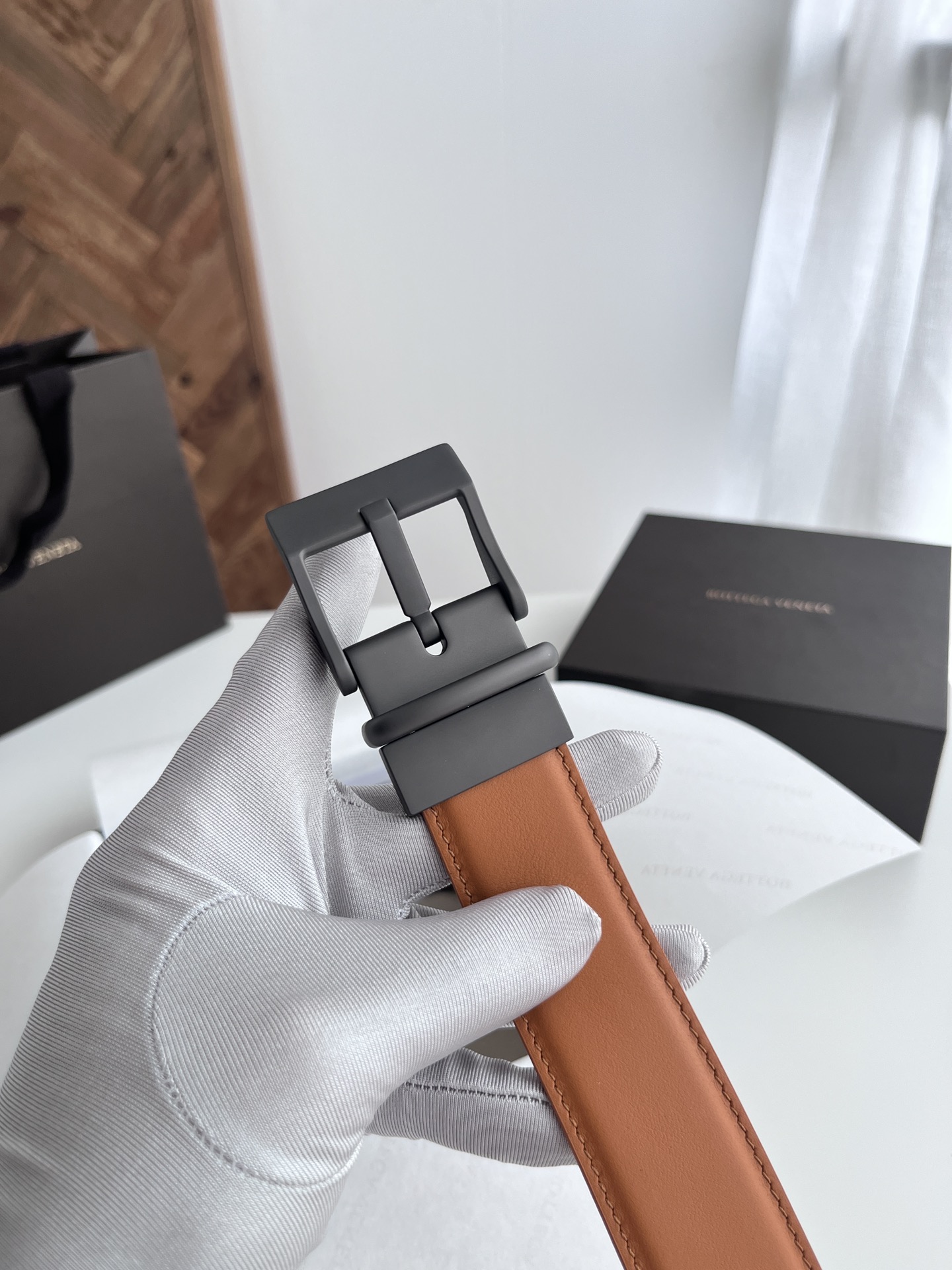 BV 2024 Reversible men's belt Double-sided Italian calfskin with new buckle design rotatable vacuum gunmetal pin buckle Belt width 3.5cm Color: orange yellow orange