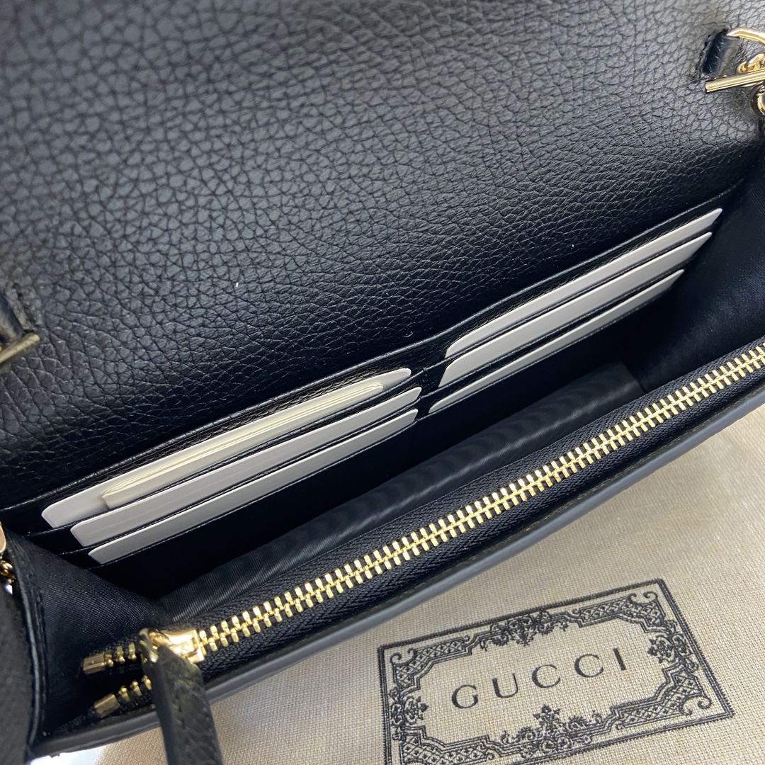 图片[9]-p680 GUCCI Emblem系列超柔软荔克色压花/全皮链条包
型号：818705
尺寸：20（长）x 12.5（宽) x 4cm（厚）
颜色：黑色全皮/
意大利创作-高仿包包