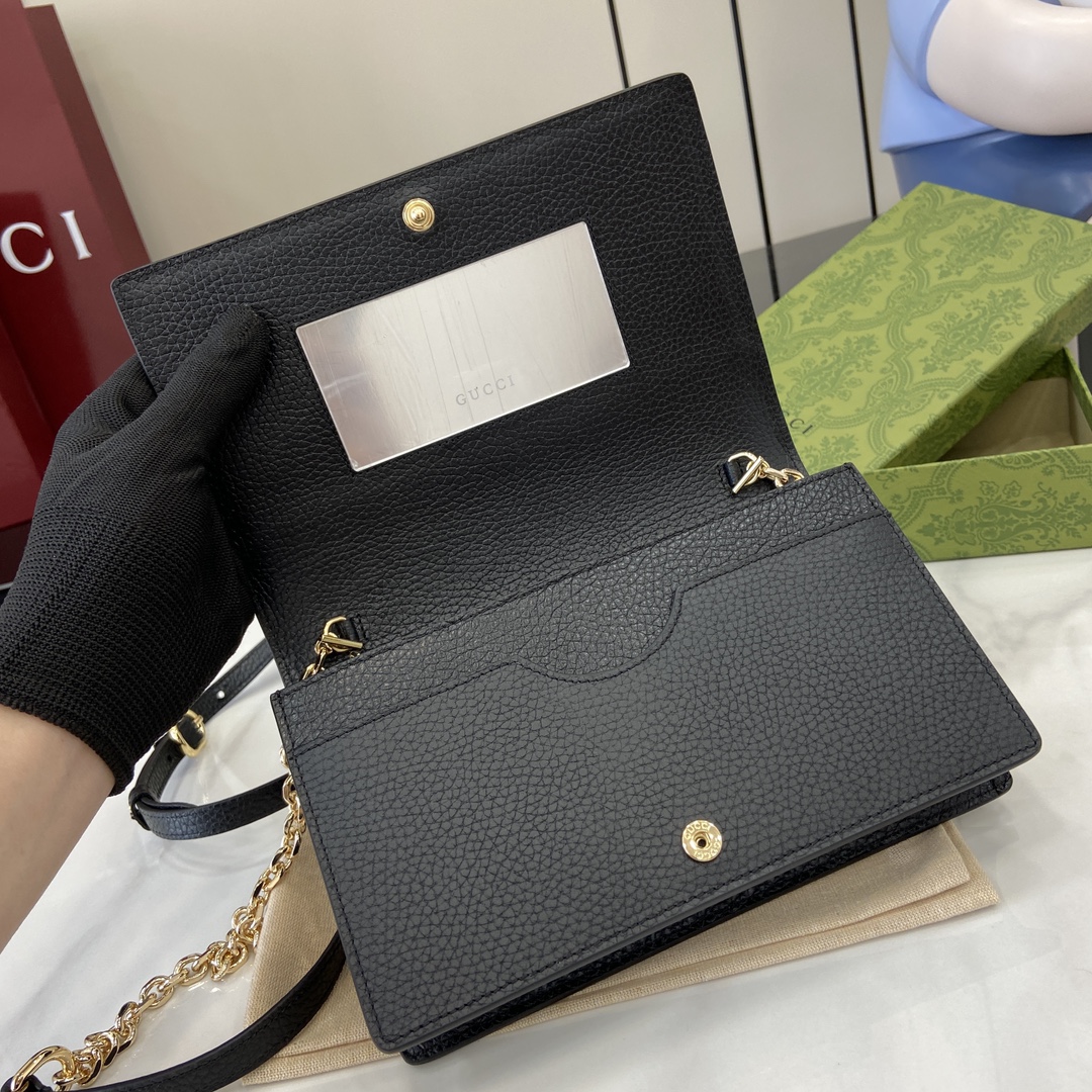 图片[7]-p680 GUCCI Emblem系列超柔软荔克色压花/全皮链条包
型号：818705
尺寸：20（长）x 12.5（宽) x 4cm（厚）
颜色：黑色全皮/
意大利创作-高仿包包