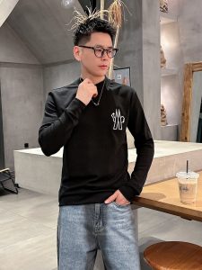 p480 2024ss 蒙口 最原版定制进口双面水溶棉面料 手感舒适 立体刺绣工艺 时尚经典百搭 
颜色：黑 白色 
码数：S-2XL-高仿包包