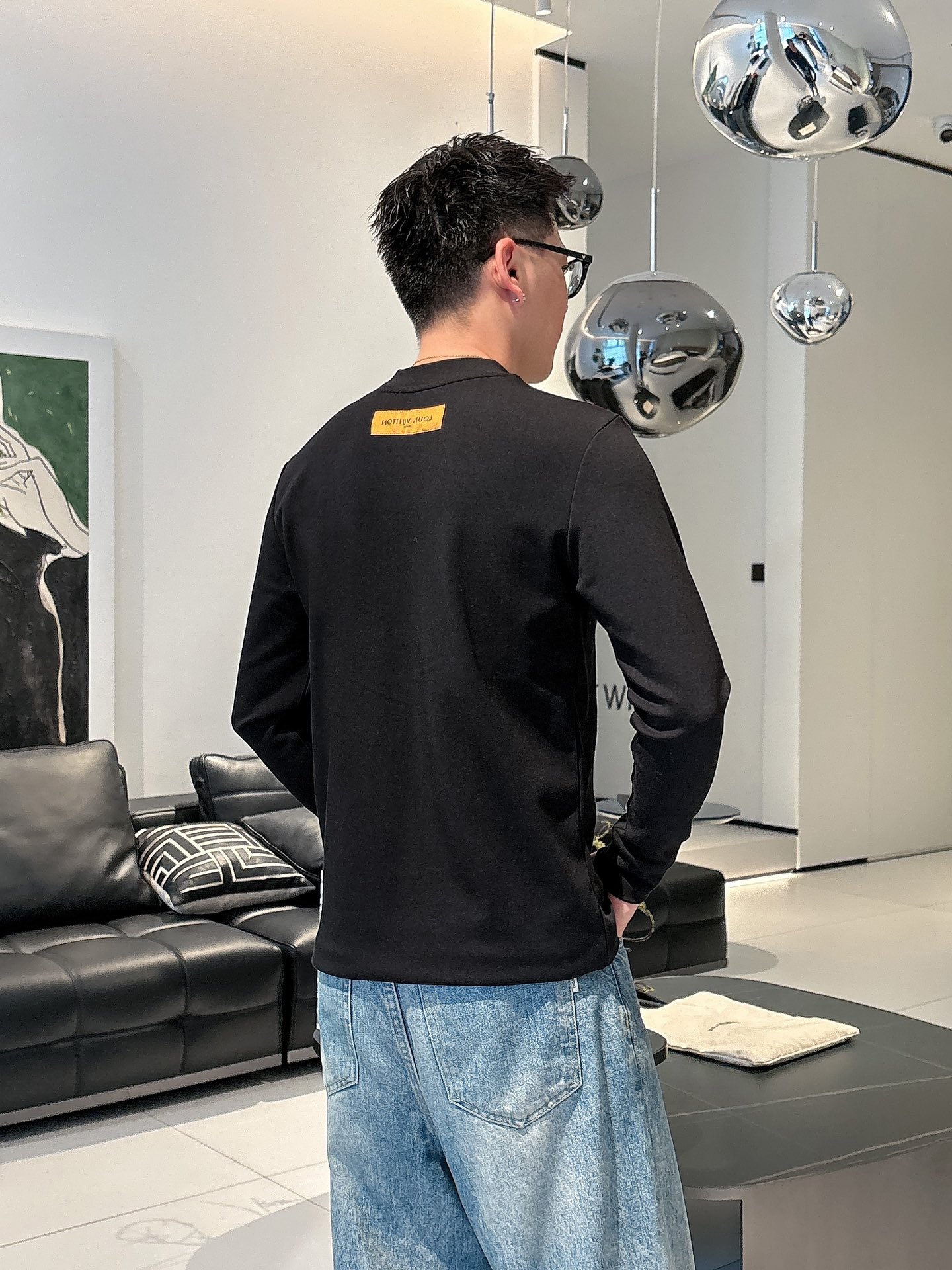 图片[2]-p480 lv 最新款原版定制进口双面水溶棉面料 手感舒适 立体刺绣工艺 时尚经典百搭 
颜色：黑 白 
码数：S-2XL-高仿包包