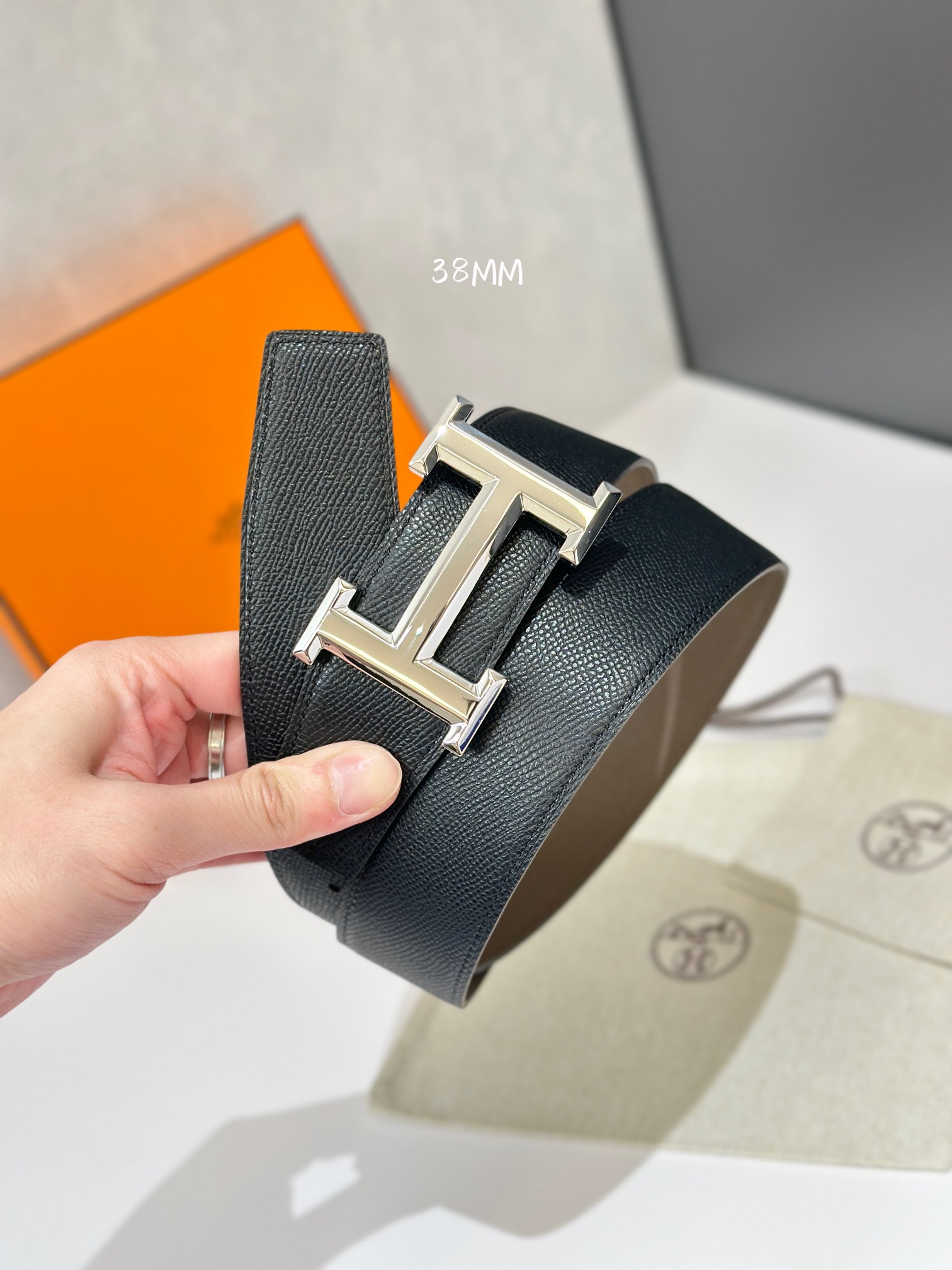 图片[4]-H 5382 BELT BUCKLE & REVERSIBLE LEATHER STRAP 38MM-高仿包包