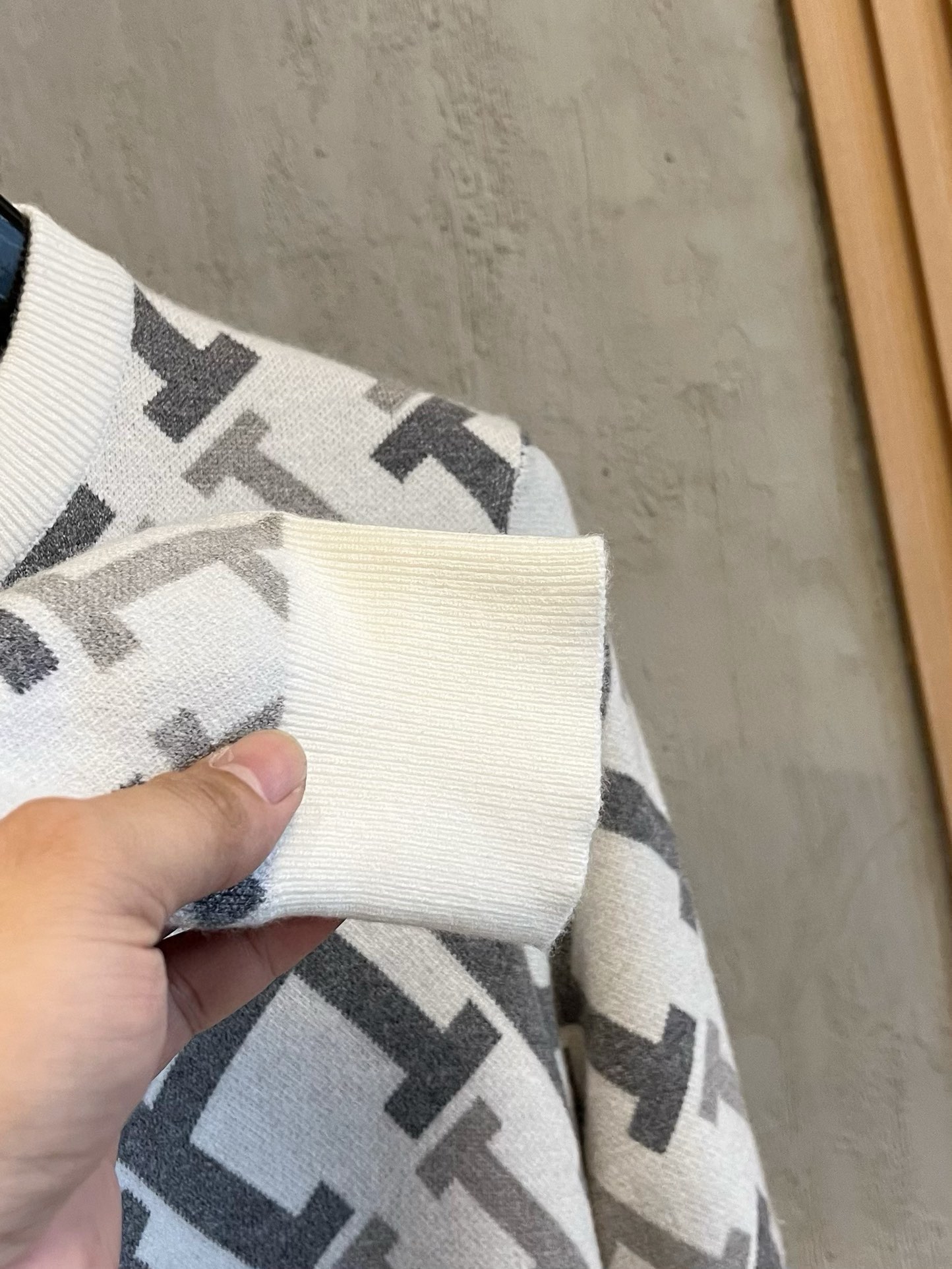 Image [7]-P600 Hermes Hermes 2024 fall and winter latest collection wool knit sweater counter 1:1 top reproduction full quality! Hipster must-have single product! Know the goods of the old iron hurry down Fabric: cashmere wool blend Size M-3XL-High replica bags